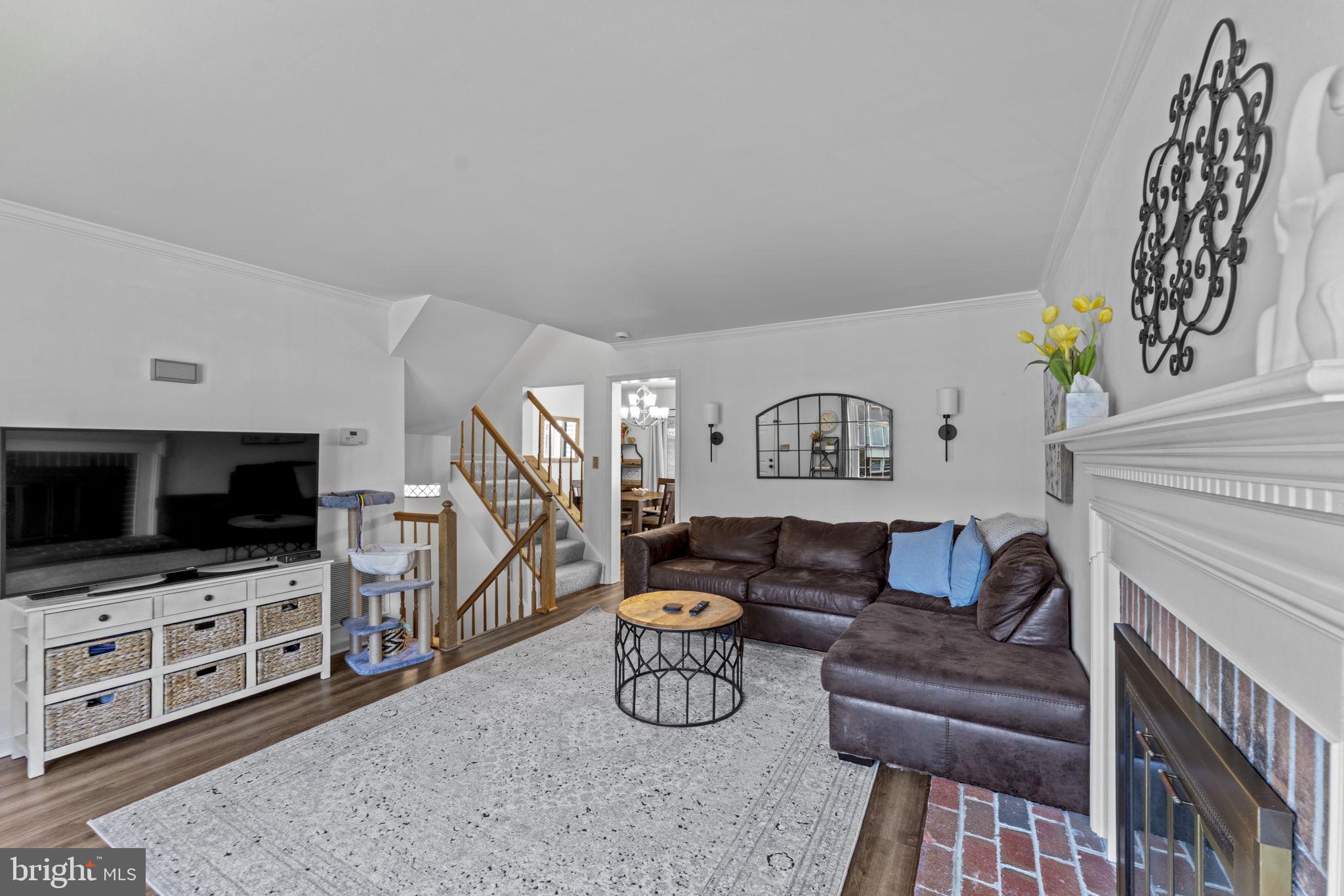 6082 CLAY SPUR COURT
