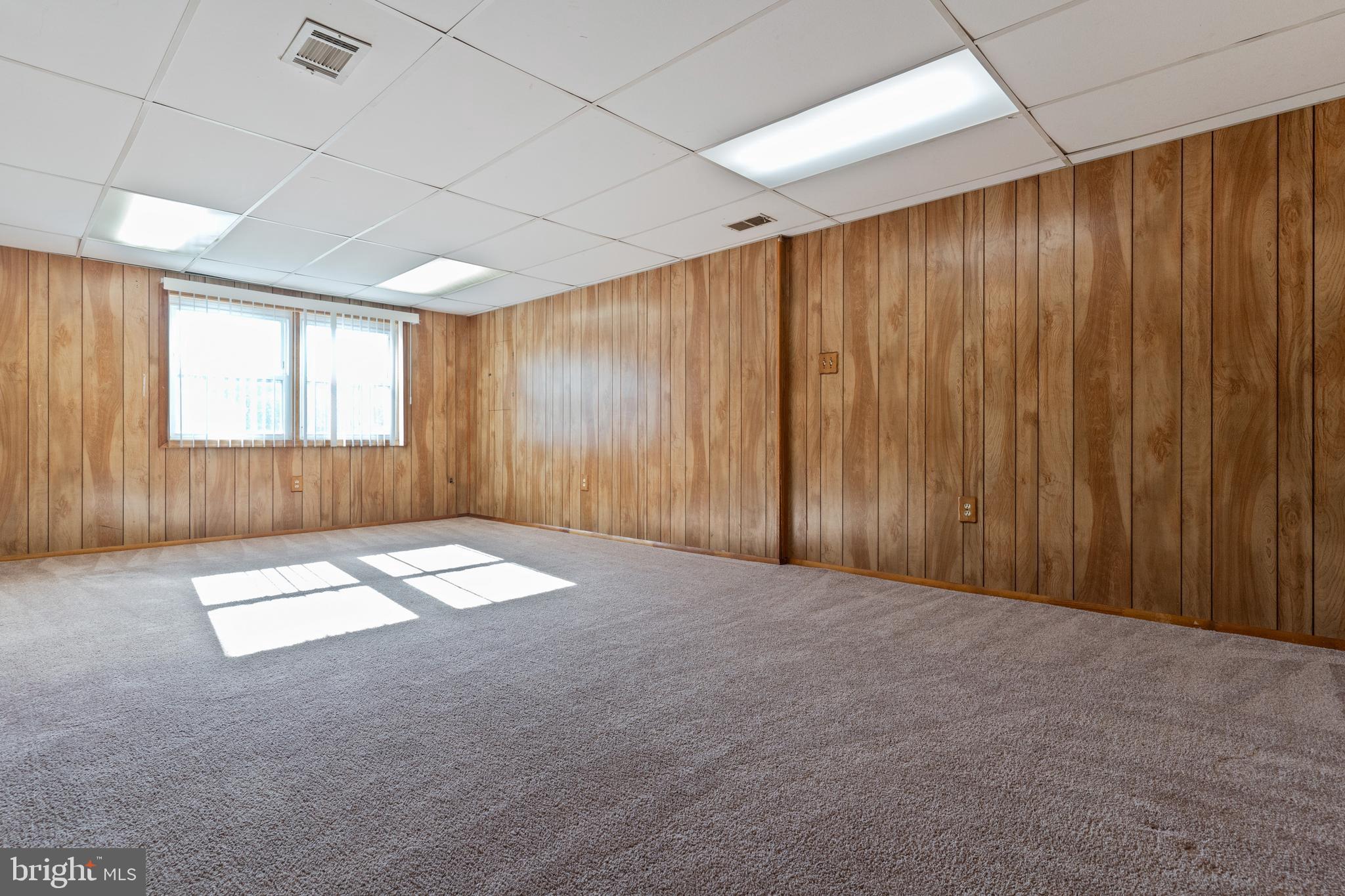 WILBURN ESTATES - Residential Lease