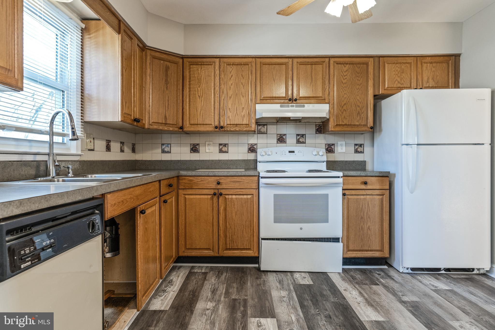 WILBURN ESTATES - Residential Lease