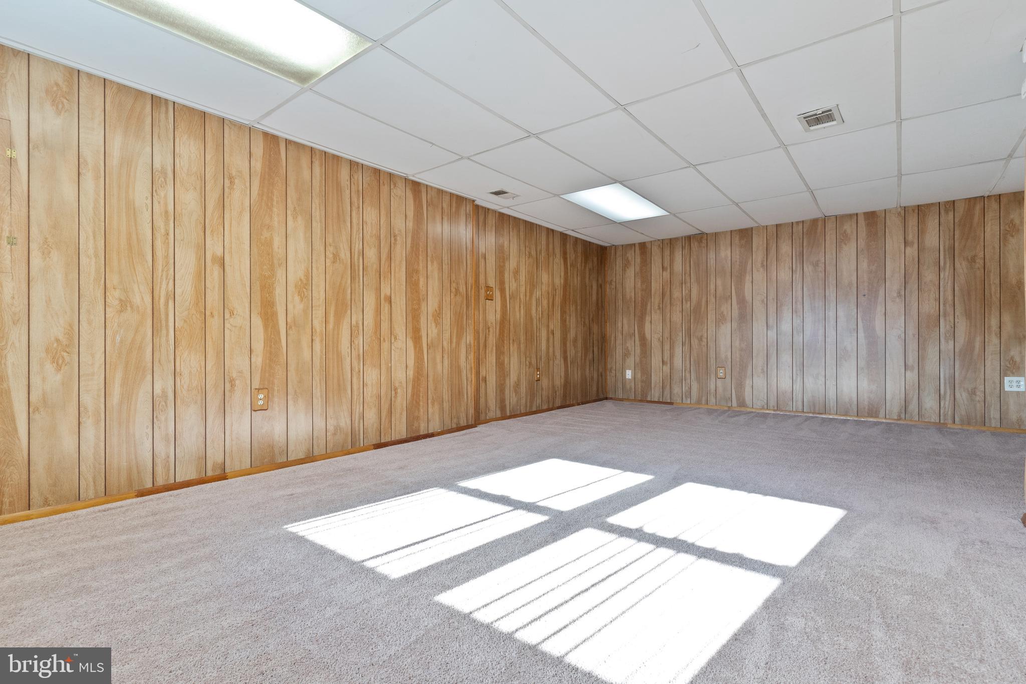 WILBURN ESTATES - Residential Lease