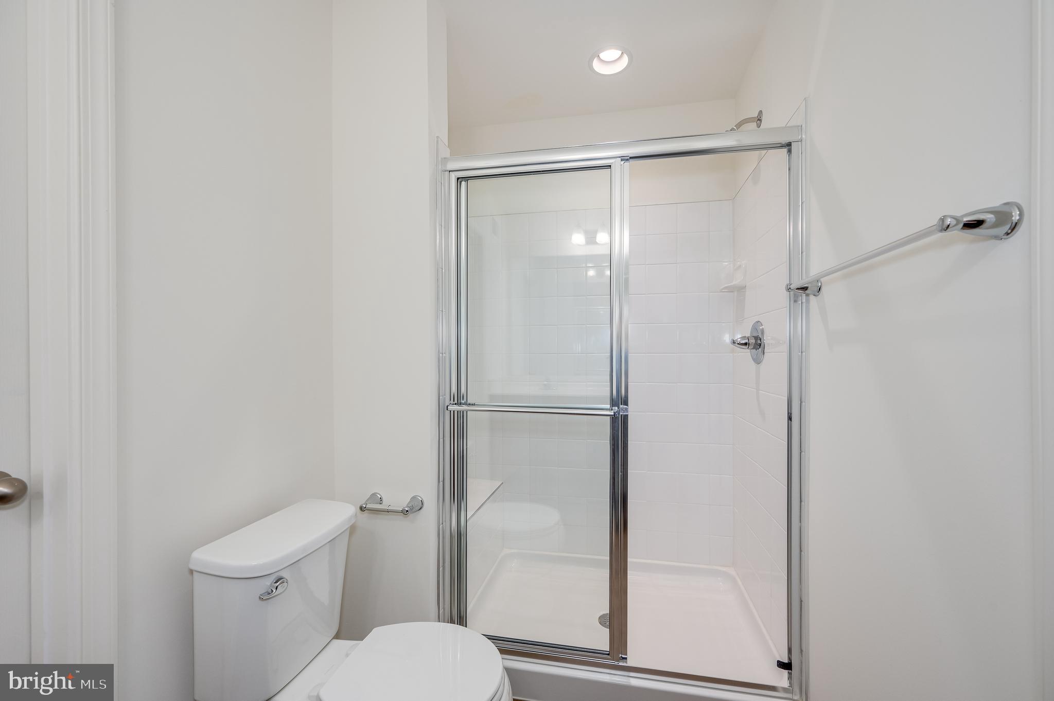 OVERLOOK AT RIVERSIDE - Residential Lease