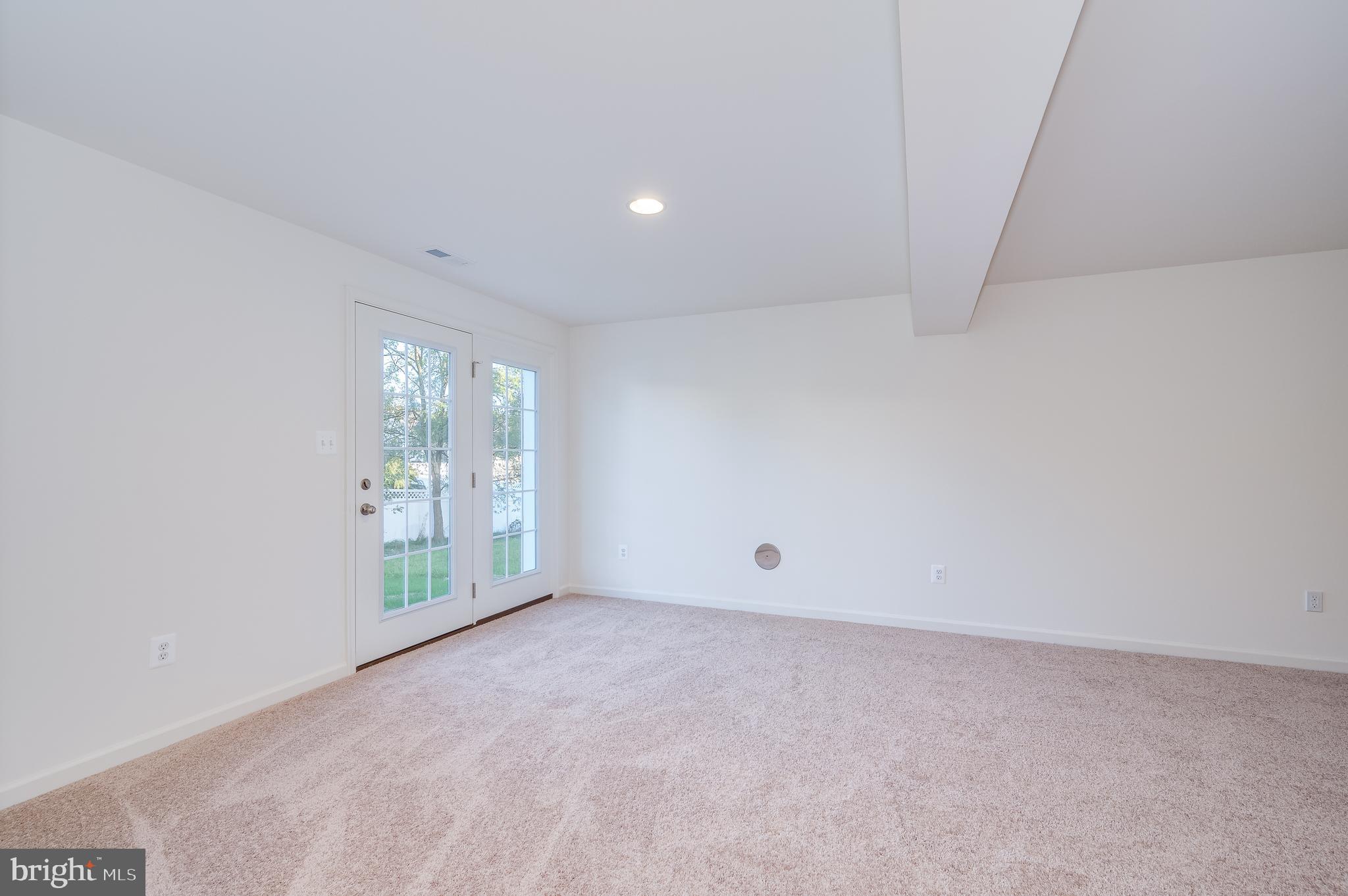 OVERLOOK AT RIVERSIDE - Residential Lease