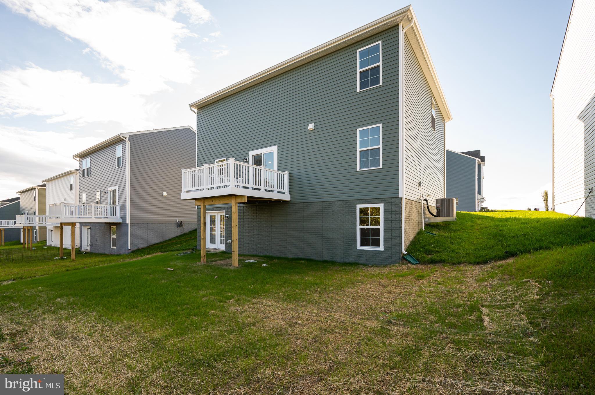 OVERLOOK AT RIVERSIDE - Residential Lease