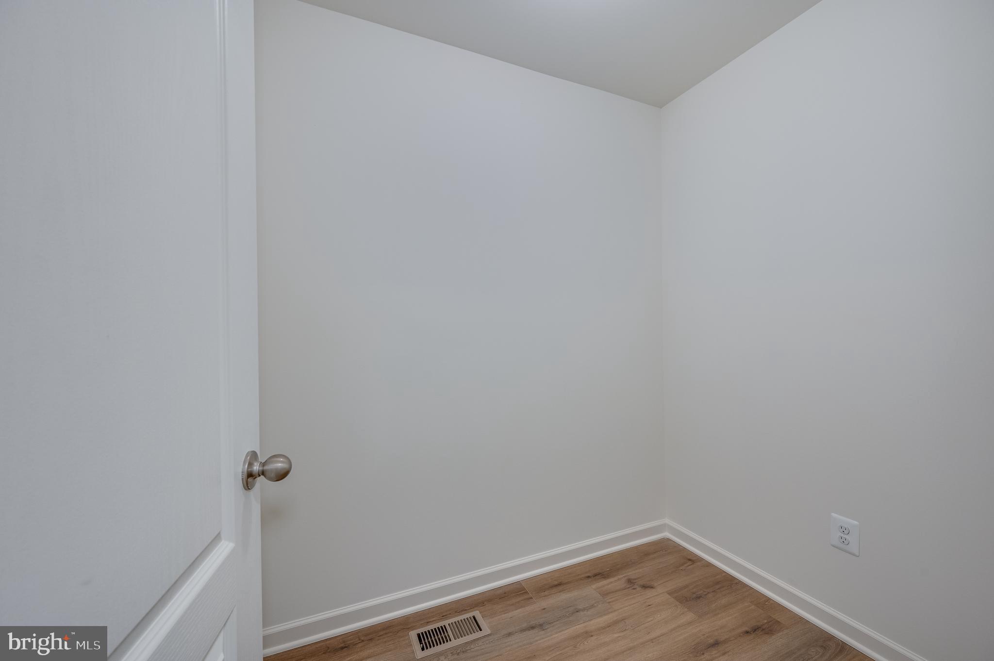 OVERLOOK AT RIVERSIDE - Residential Lease