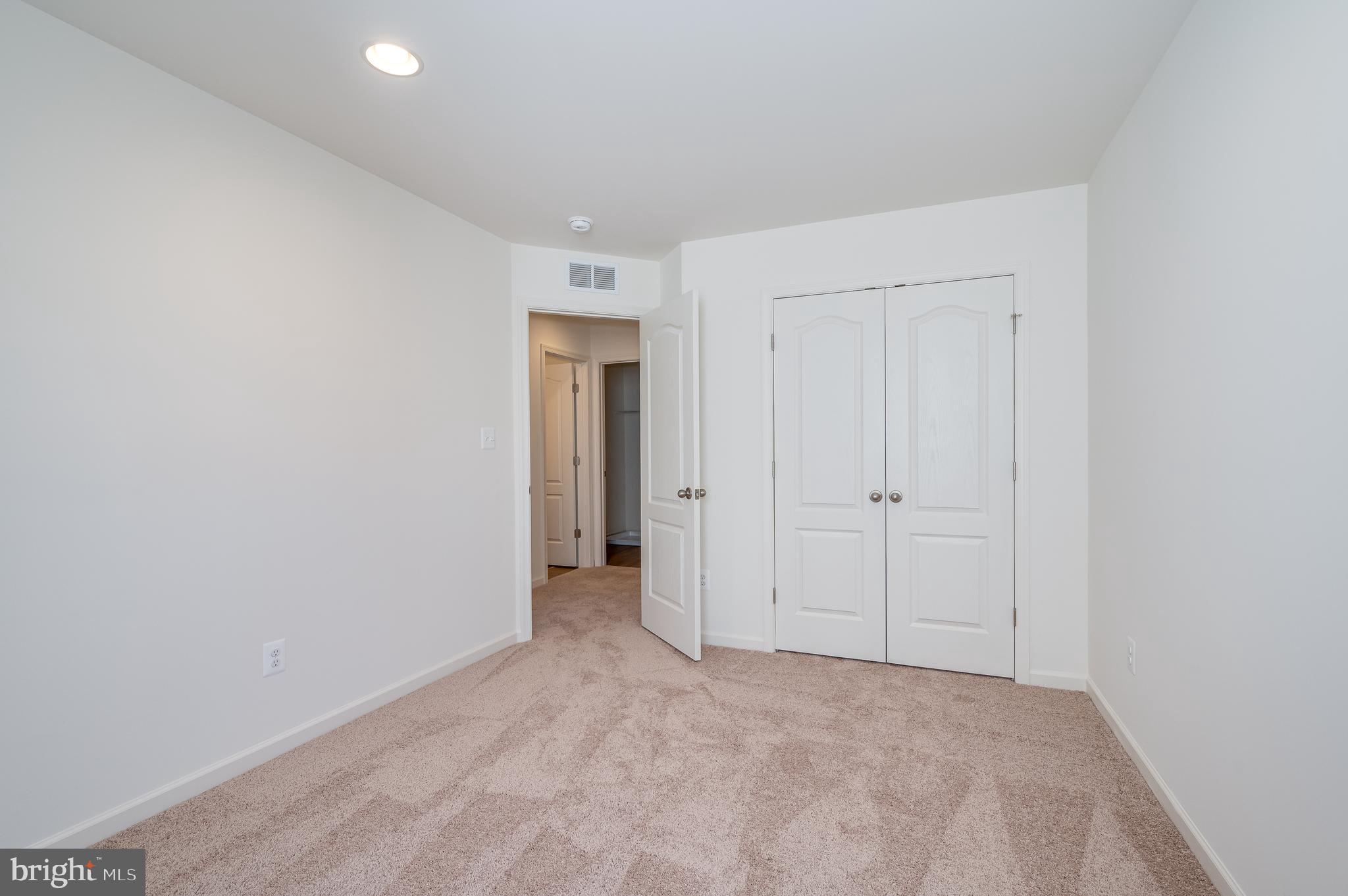 OVERLOOK AT RIVERSIDE - Residential Lease