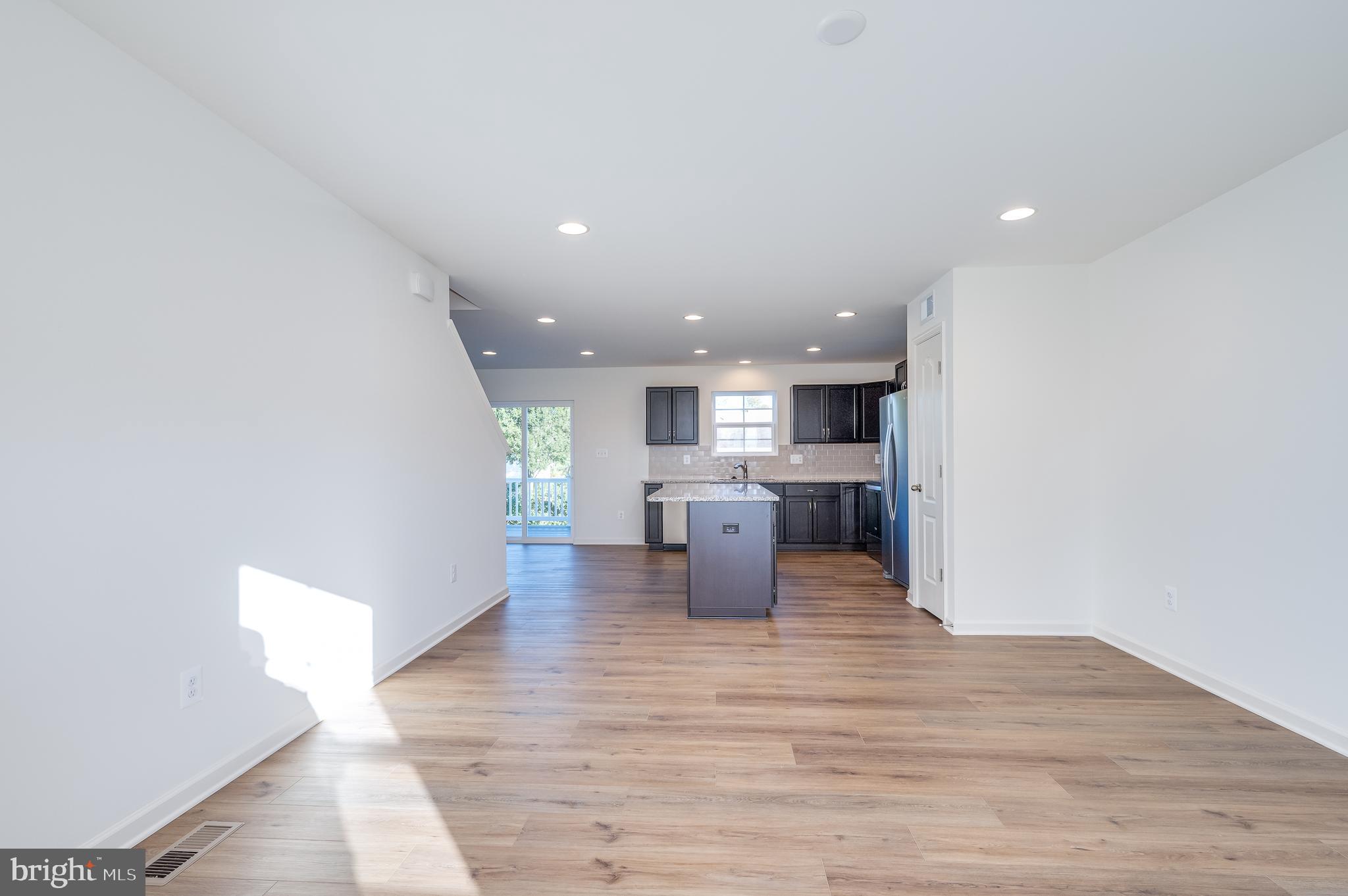 OVERLOOK AT RIVERSIDE - Residential Lease