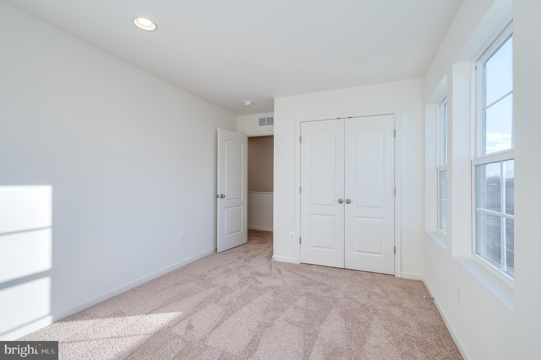 OVERLOOK AT RIVERSIDE - Residential Lease