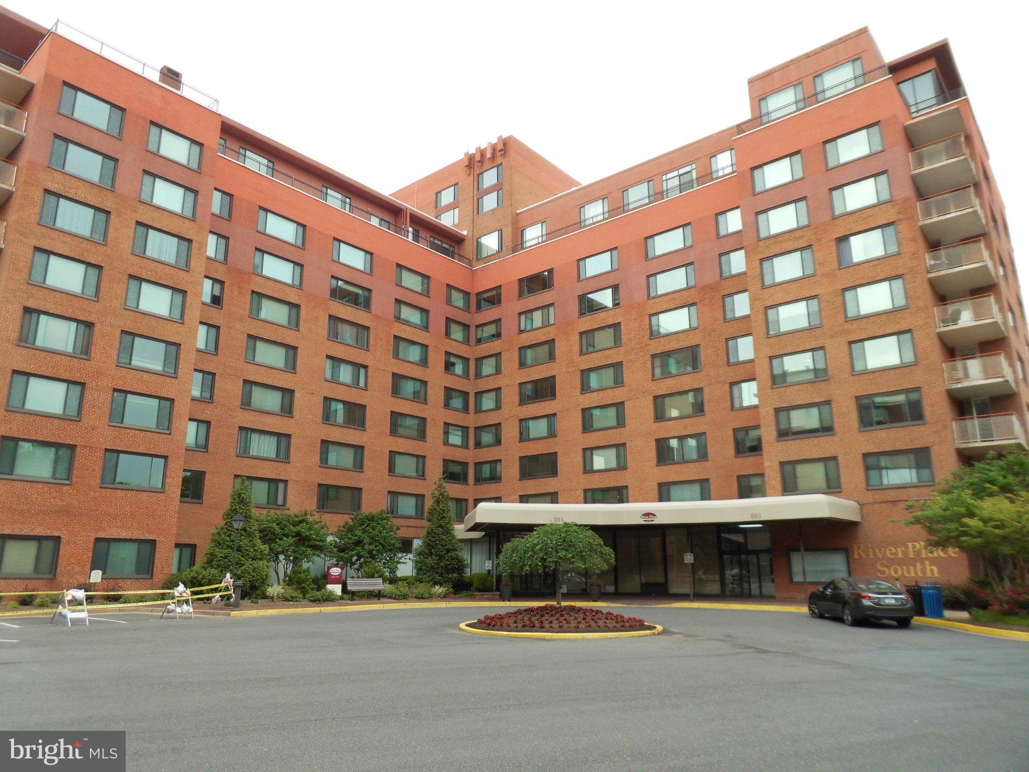 1011 ARLINGTON BOULEVARD 627