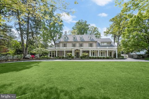 Photo of 7610 Fairfax Road, Bethesda, MD 20814 (MLS # MDMC2152472) Photo of 7610 Fairfax Road, Bethesda, MD 20814 (MLS # MDMC2152472)