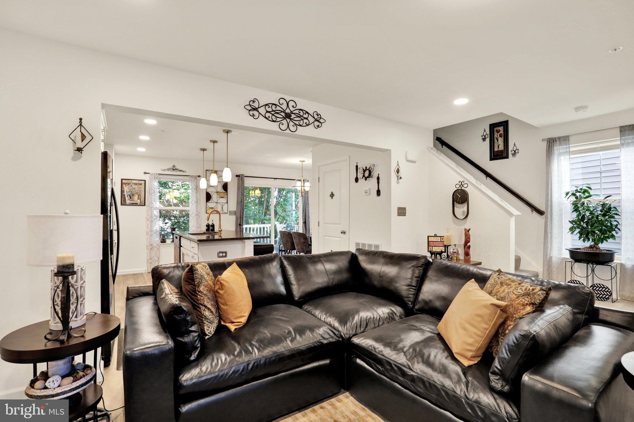10 KUECHLER COURT