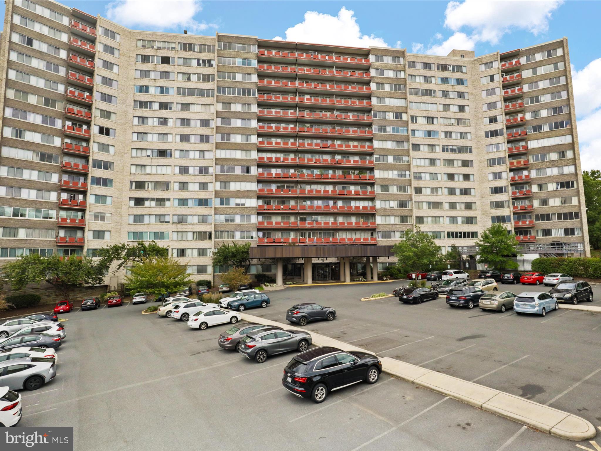 PAVILION ON THE PARK - Residential