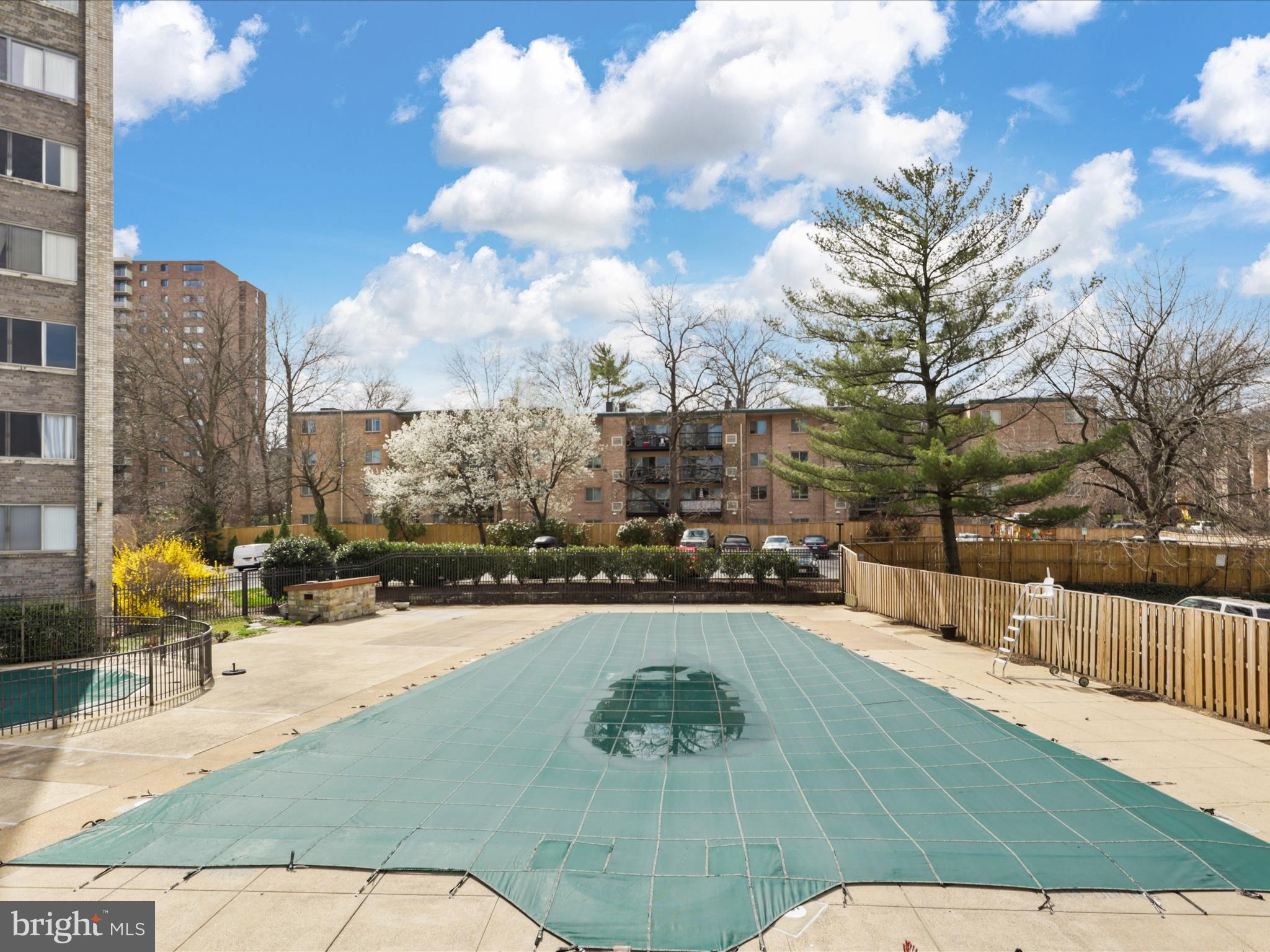 PAVILION ON THE PARK - Residential