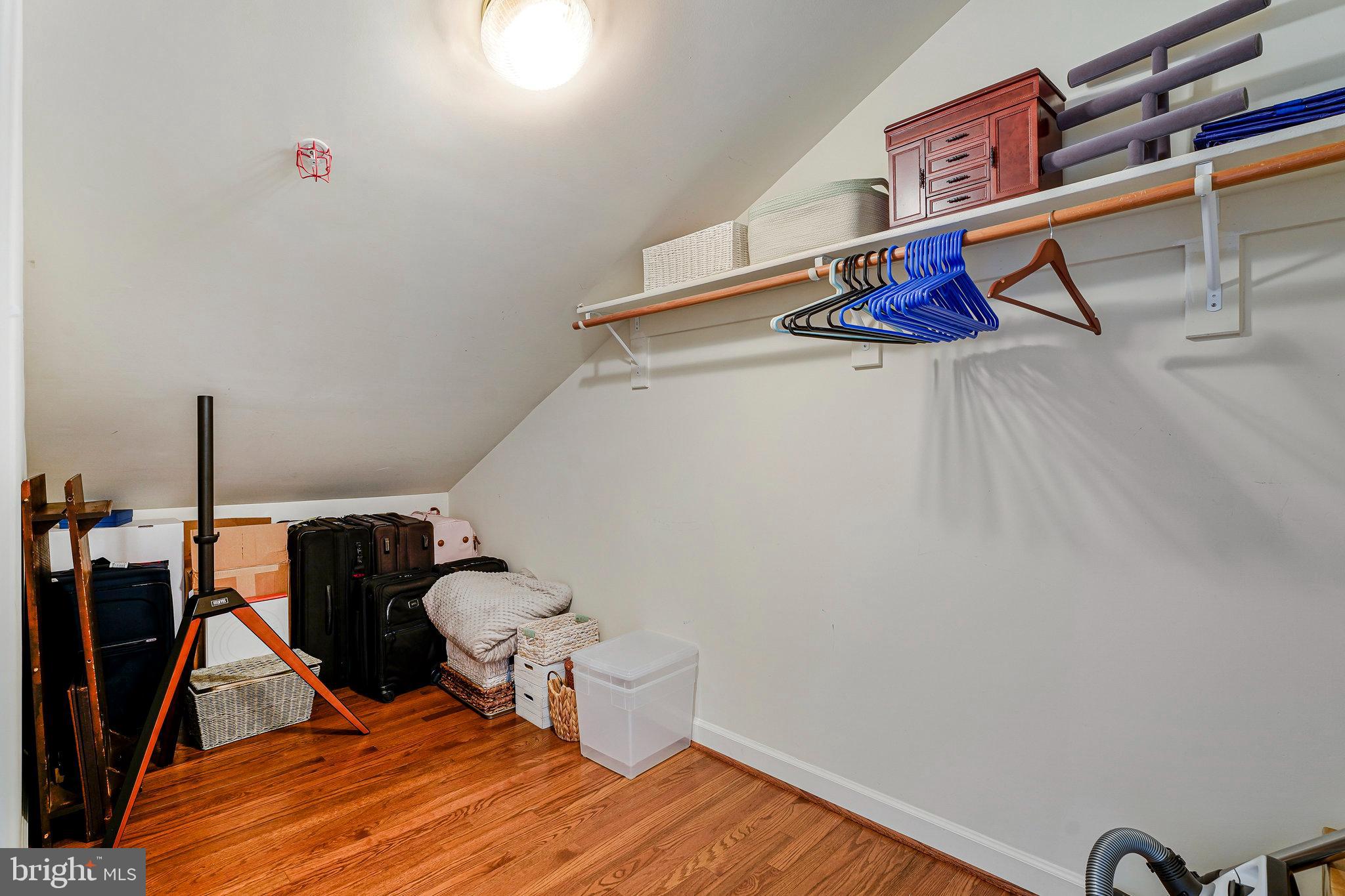 MCLEAN PLACE TOWNHOME - Residential Lease