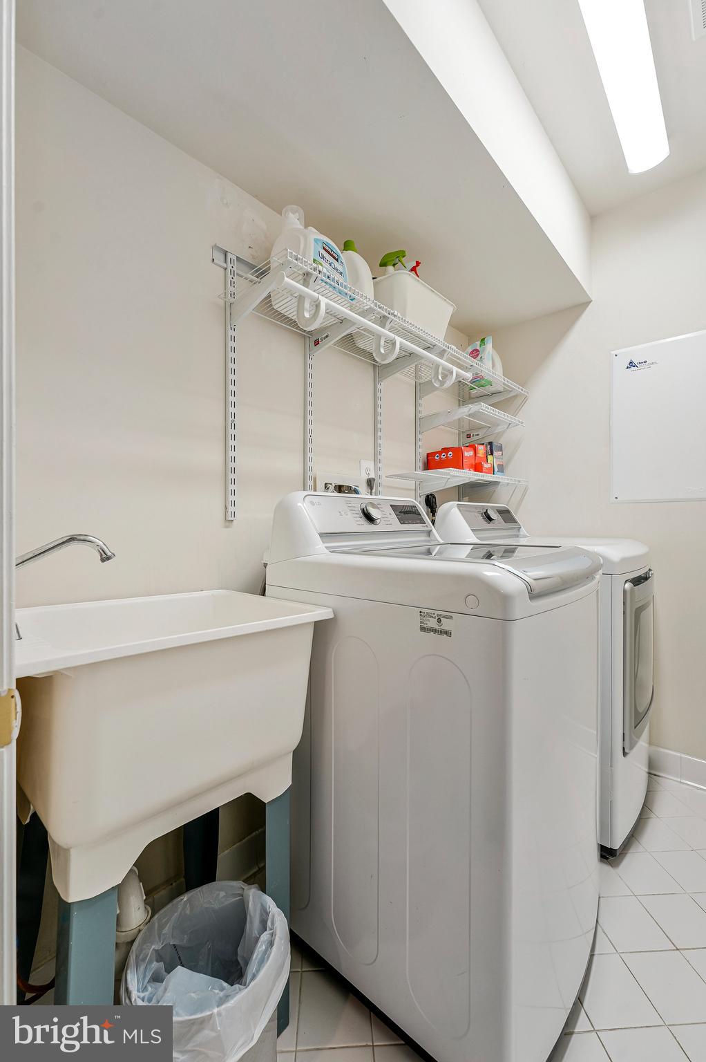 MCLEAN PLACE TOWNHOME - Residential Lease