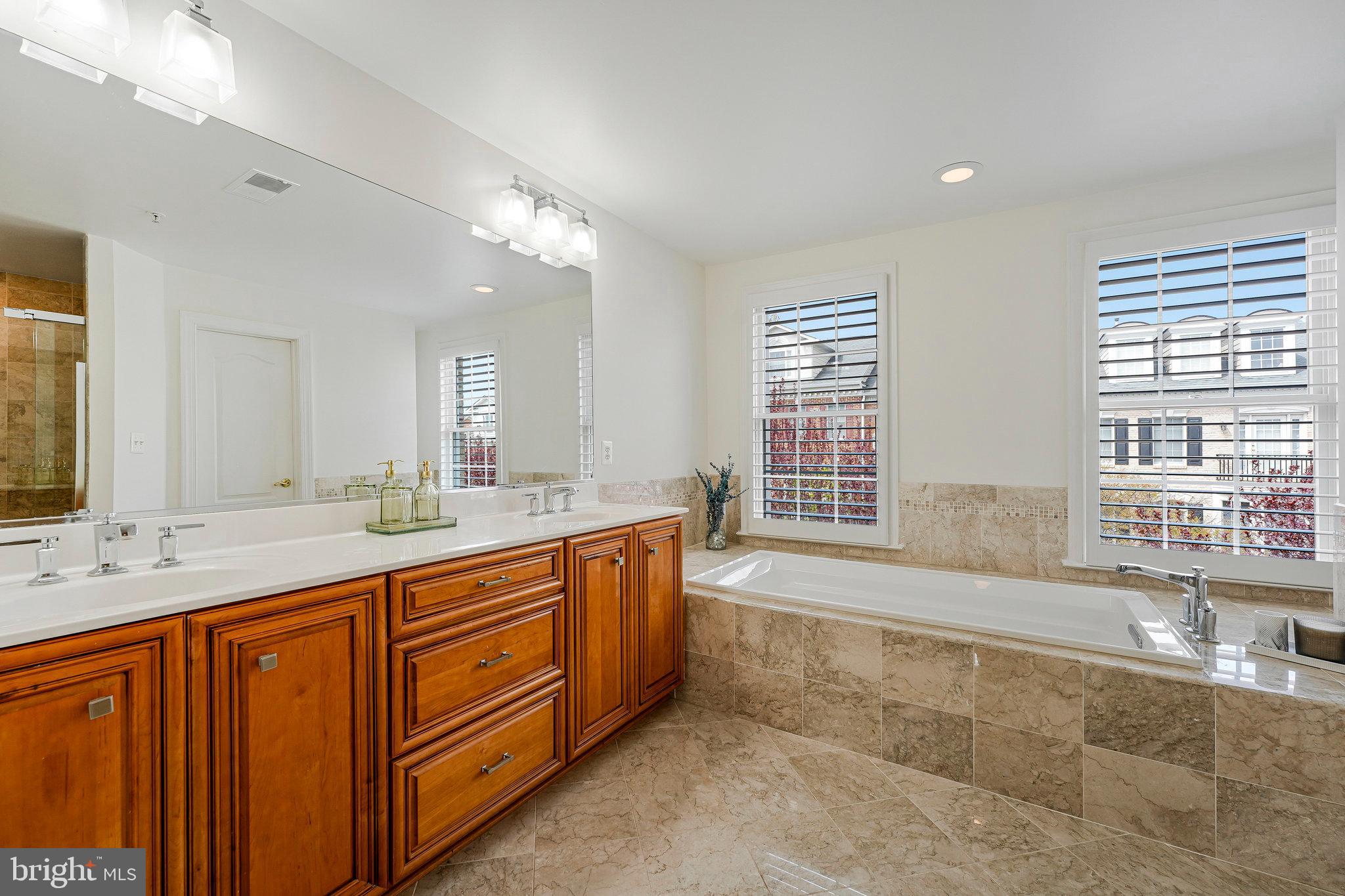 MCLEAN PLACE TOWNHOME - Residential Lease