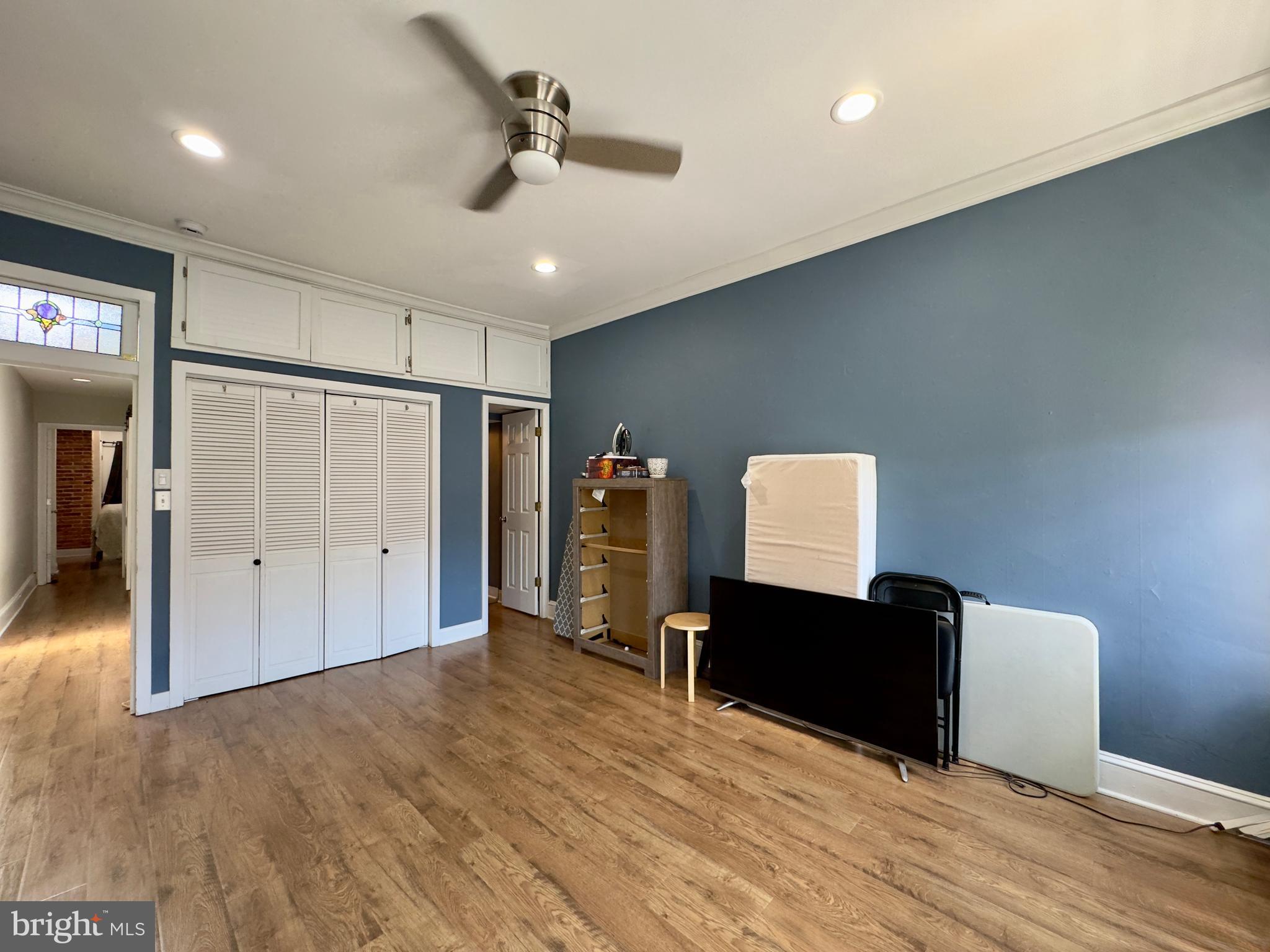 SHARP LEADENHALL - Residential Lease