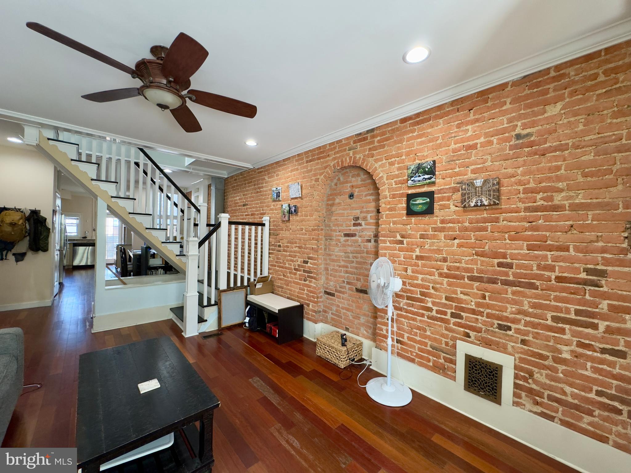 SHARP LEADENHALL - Residential Lease