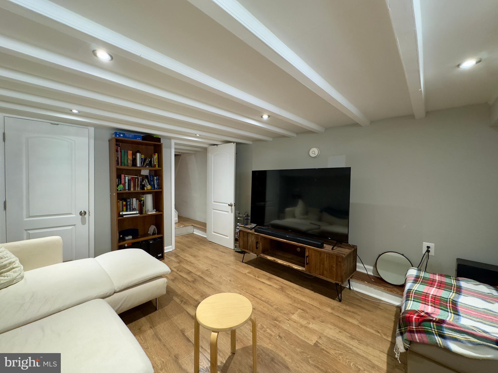 SHARP LEADENHALL - Residential Lease