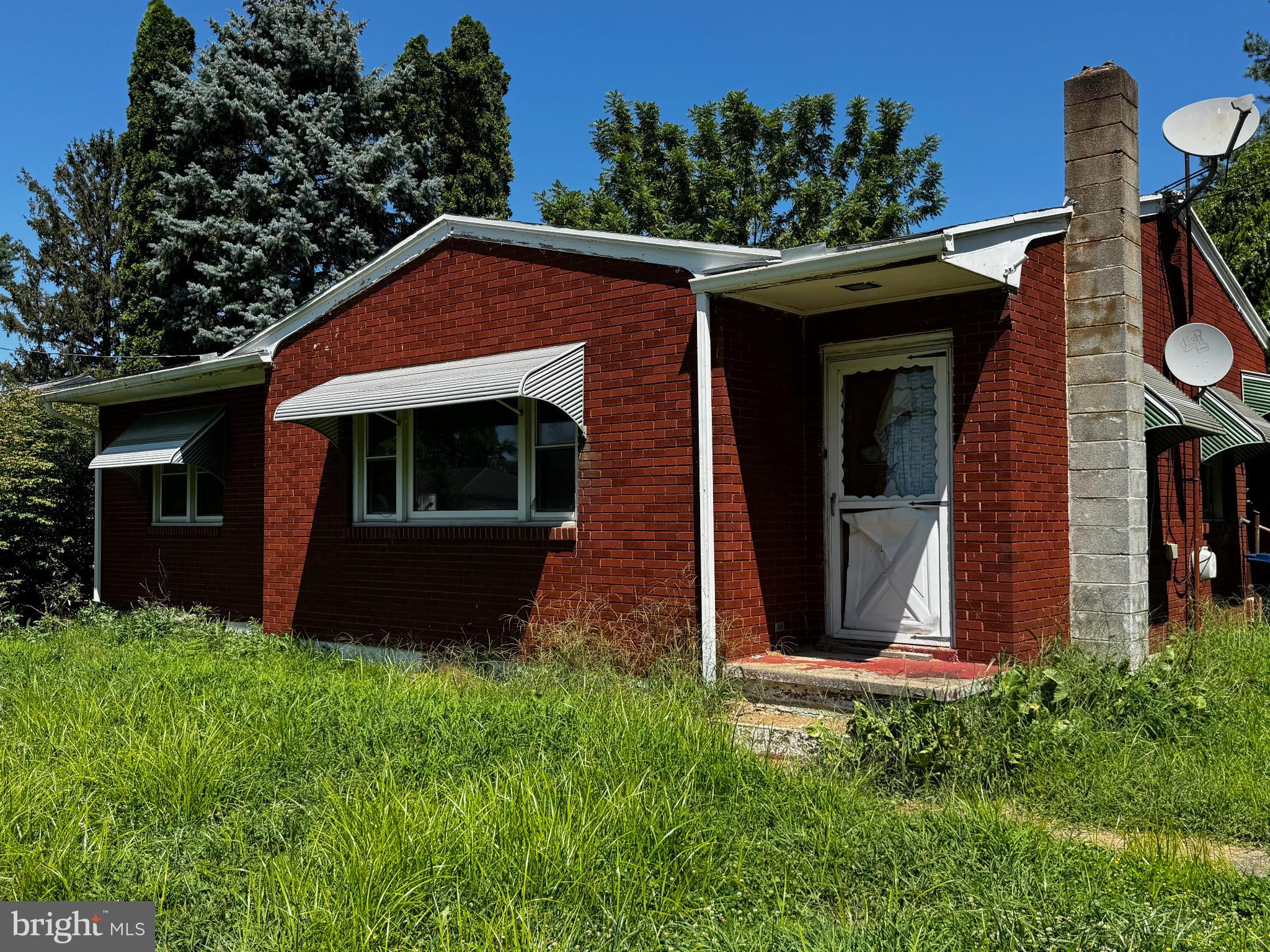 Cornwall-Lebanon School District Handyman special! 1-story living featuring 2 bedrooms, 1.5 bath, lower level shower. Functional kitchen with ample cabinet space, living room, lower level can be finished for additional living space, private backyard, off-street parking. This home combines comfort and practicality, making it a wonderful choice for a starter home, or investment opportunity. Property is being sold as is.