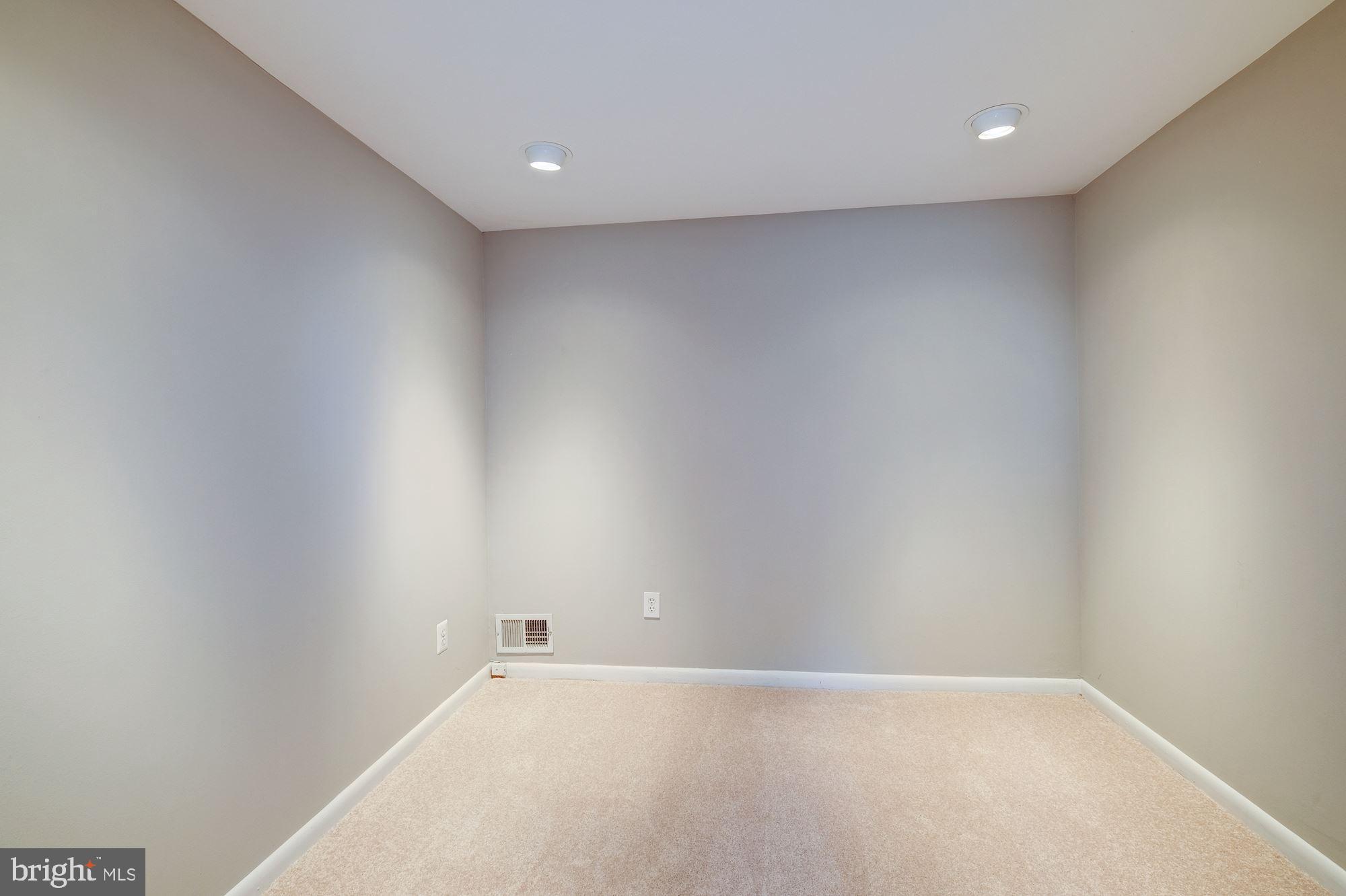 OLD CREEK ESTATES - Residential