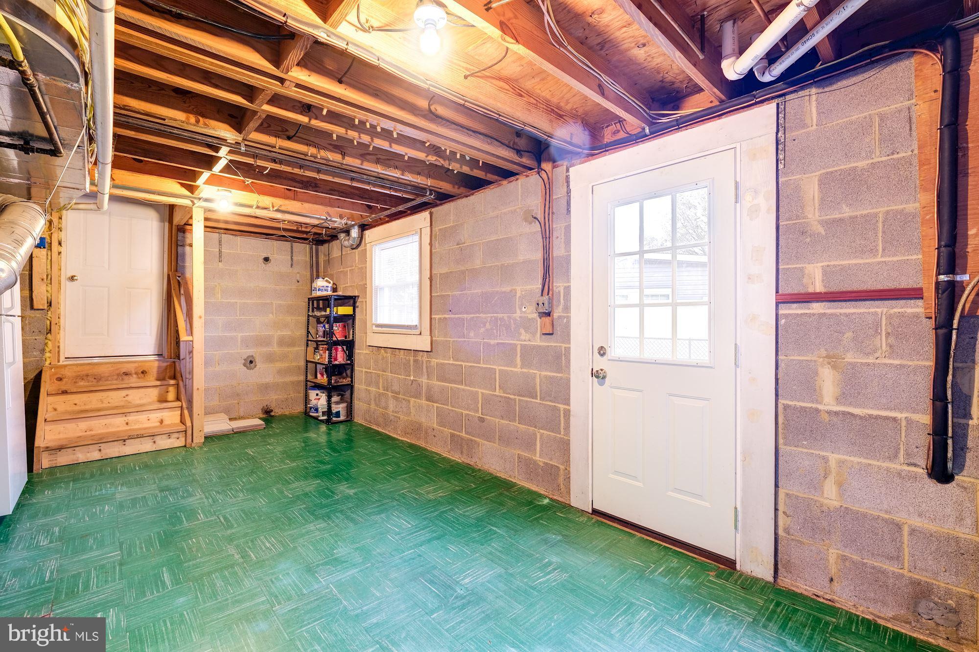 OLD CREEK ESTATES - Residential