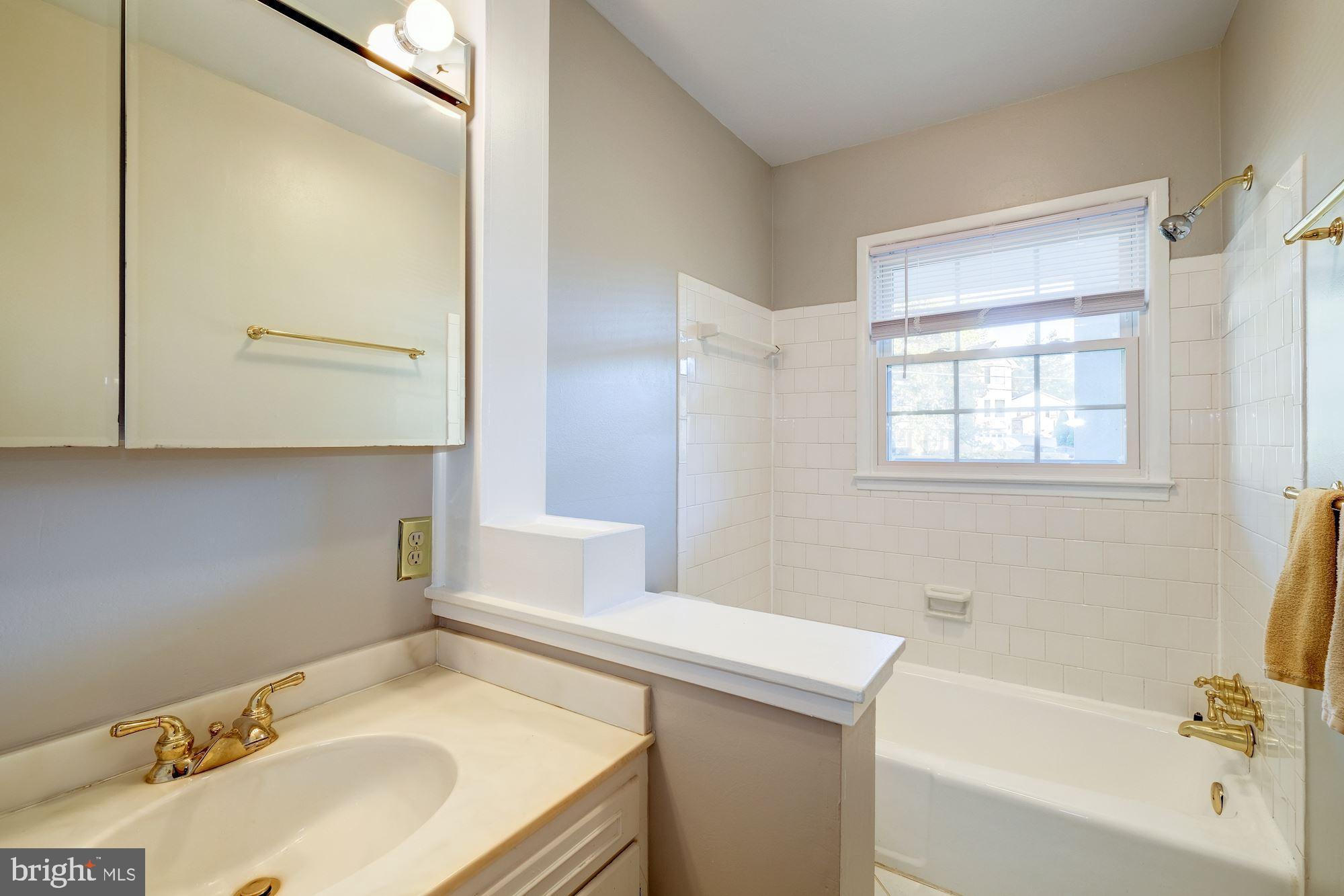 OLD CREEK ESTATES - Residential