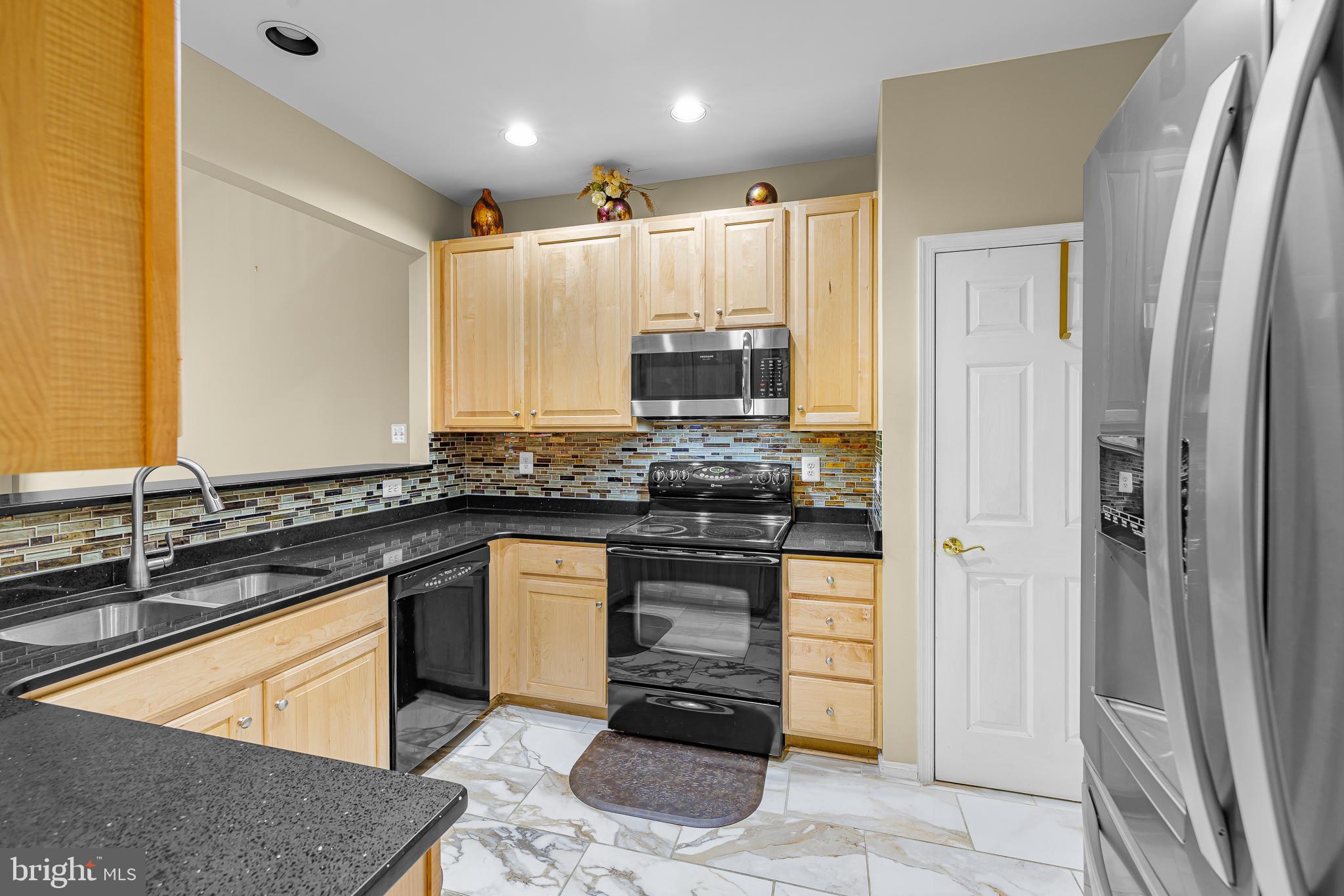 VILLAGE OF FOX MEADOW - Residential