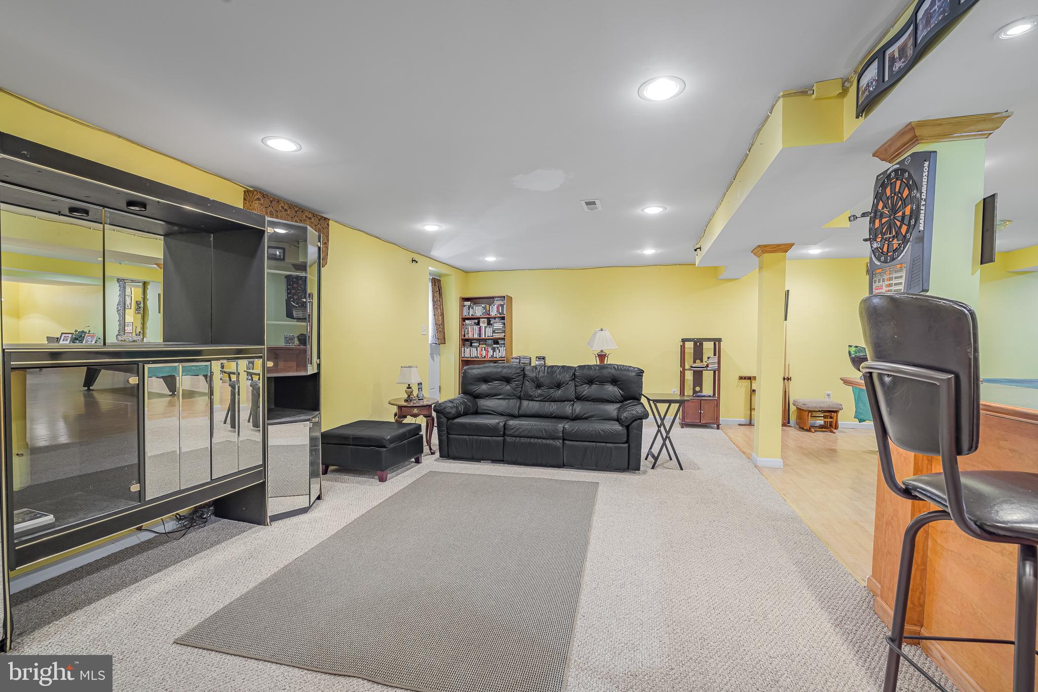 VILLAGE OF FOX MEADOW - Residential