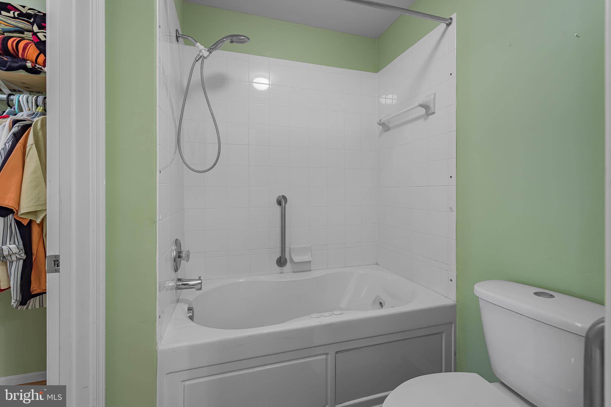 VILLAGE OF FOX MEADOW - Residential