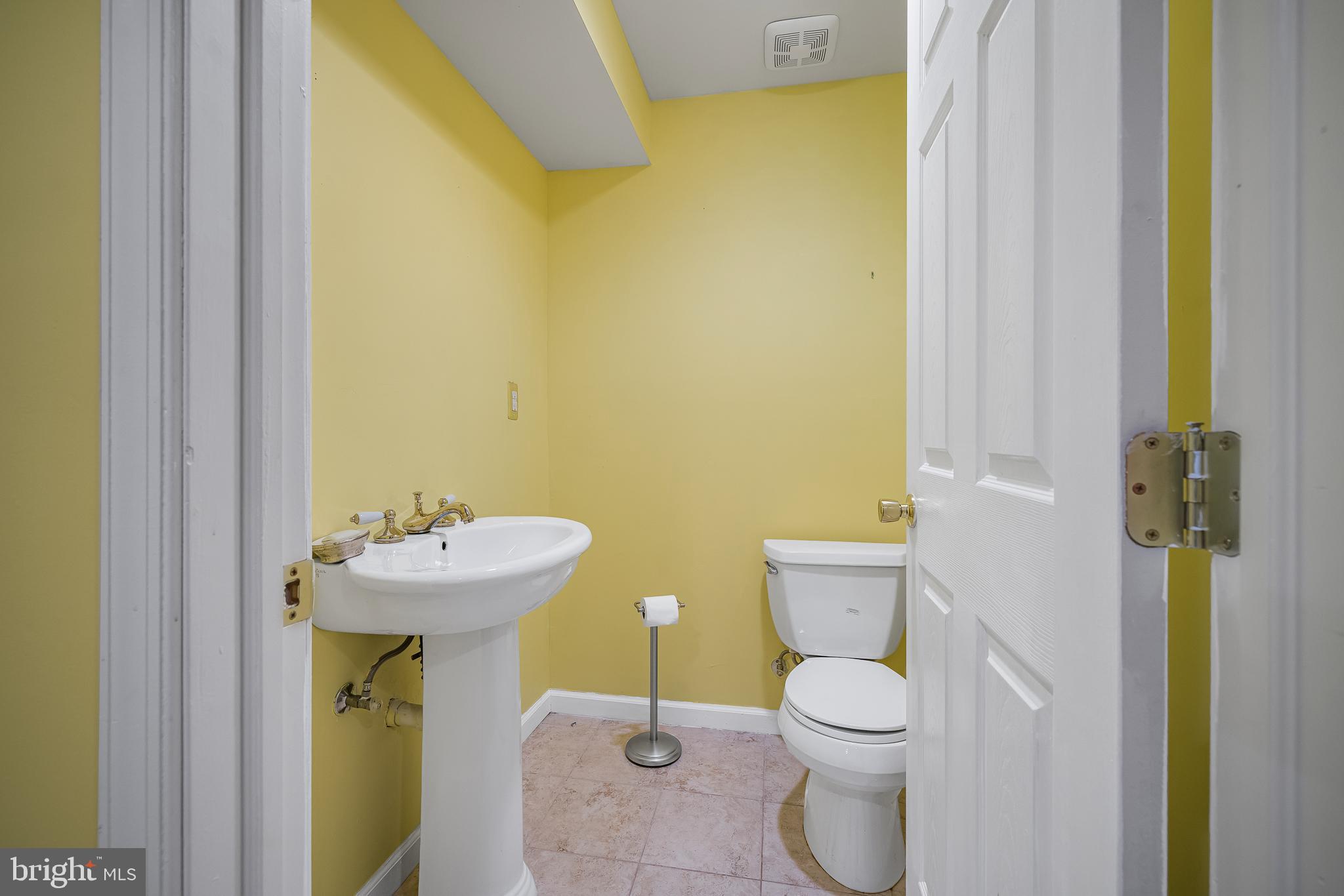 VILLAGE OF FOX MEADOW - Residential