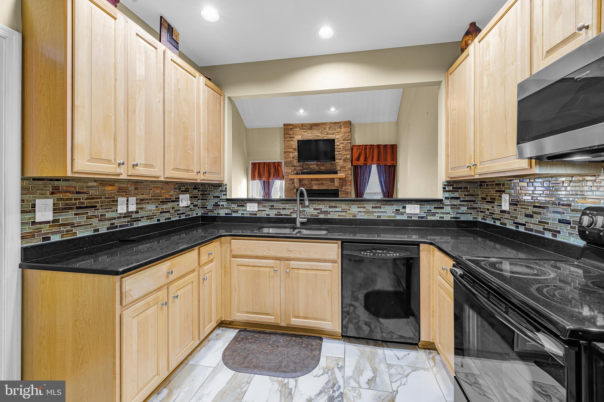 VILLAGE OF FOX MEADOW - Residential