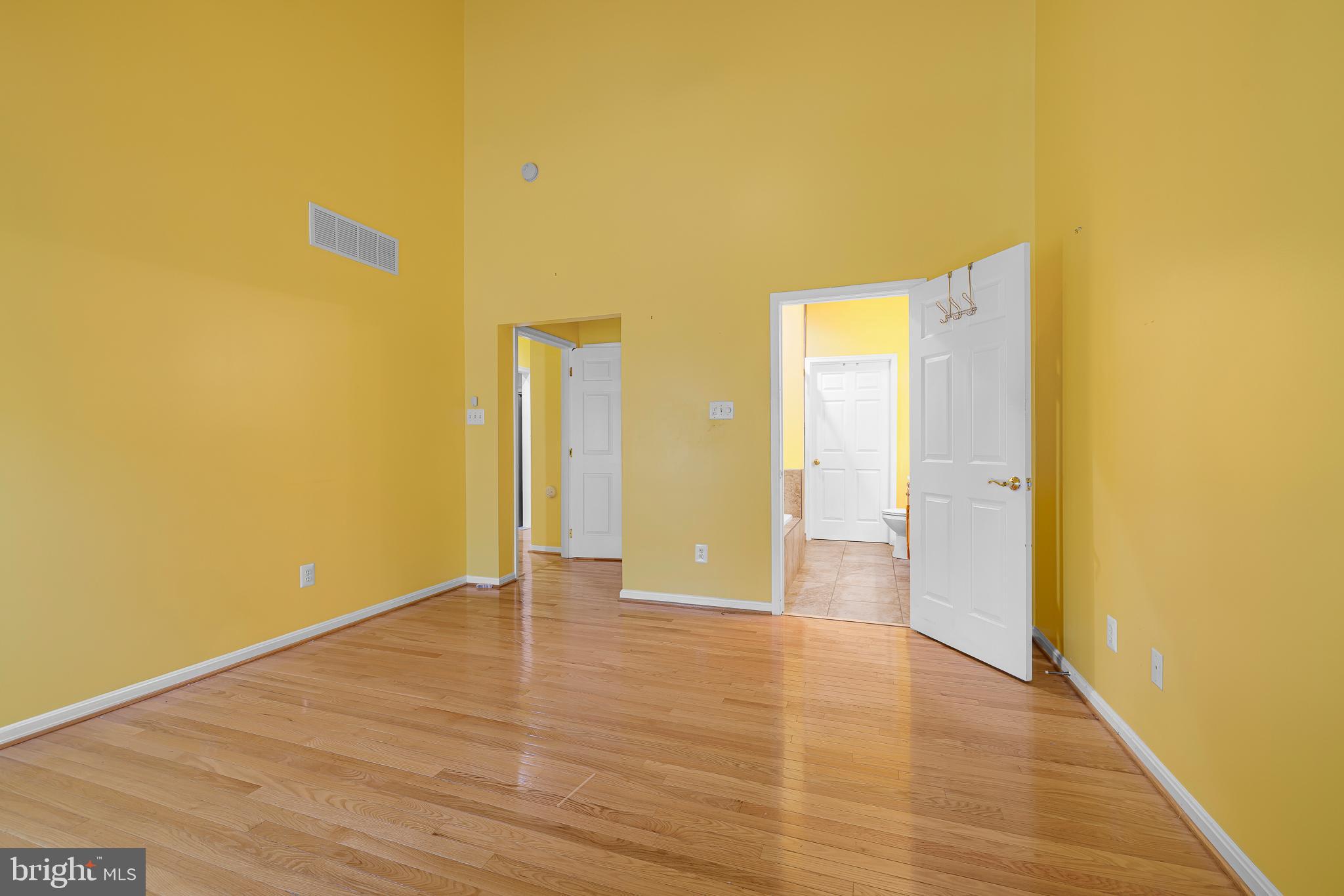 VILLAGE OF FOX MEADOW - Residential