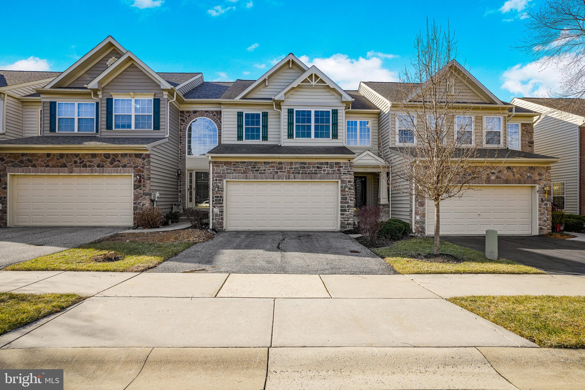 VILLAGE OF FOX MEADOW - Residential