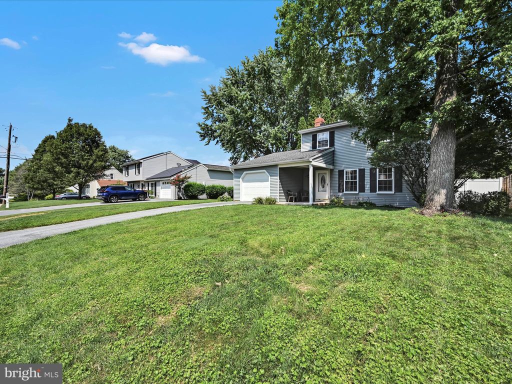 Photo of 6075 Geneva Drive, EAST PETERSBURG, PA 17520 (MLS # PALA2073770)