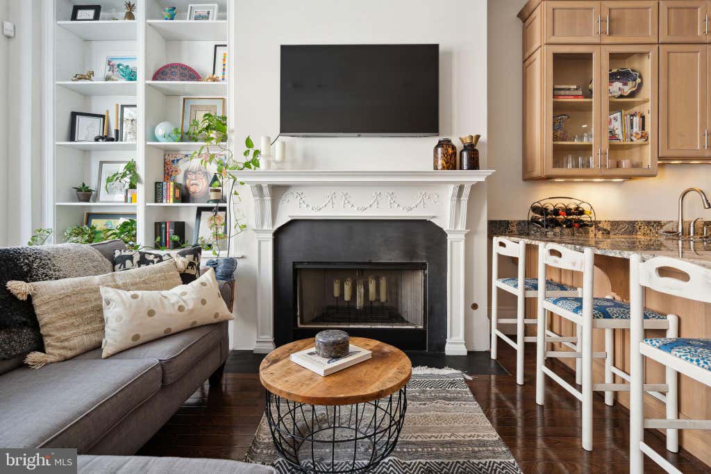 Photo of 1724 Spruce Street #3, PHILADELPHIA, PA 19103 (MLS # PAPH2622990)
