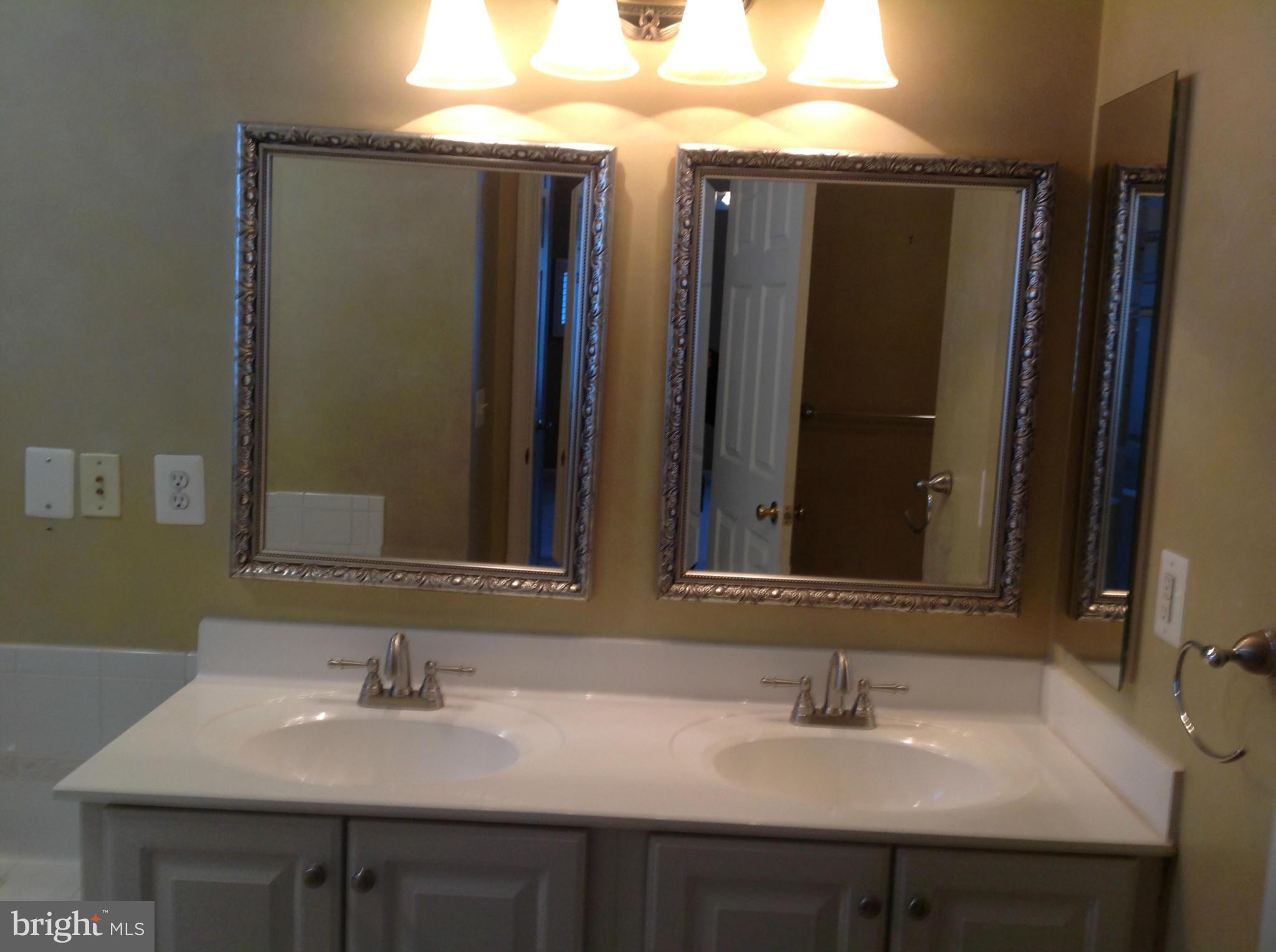 HAWTHORNE - Residential