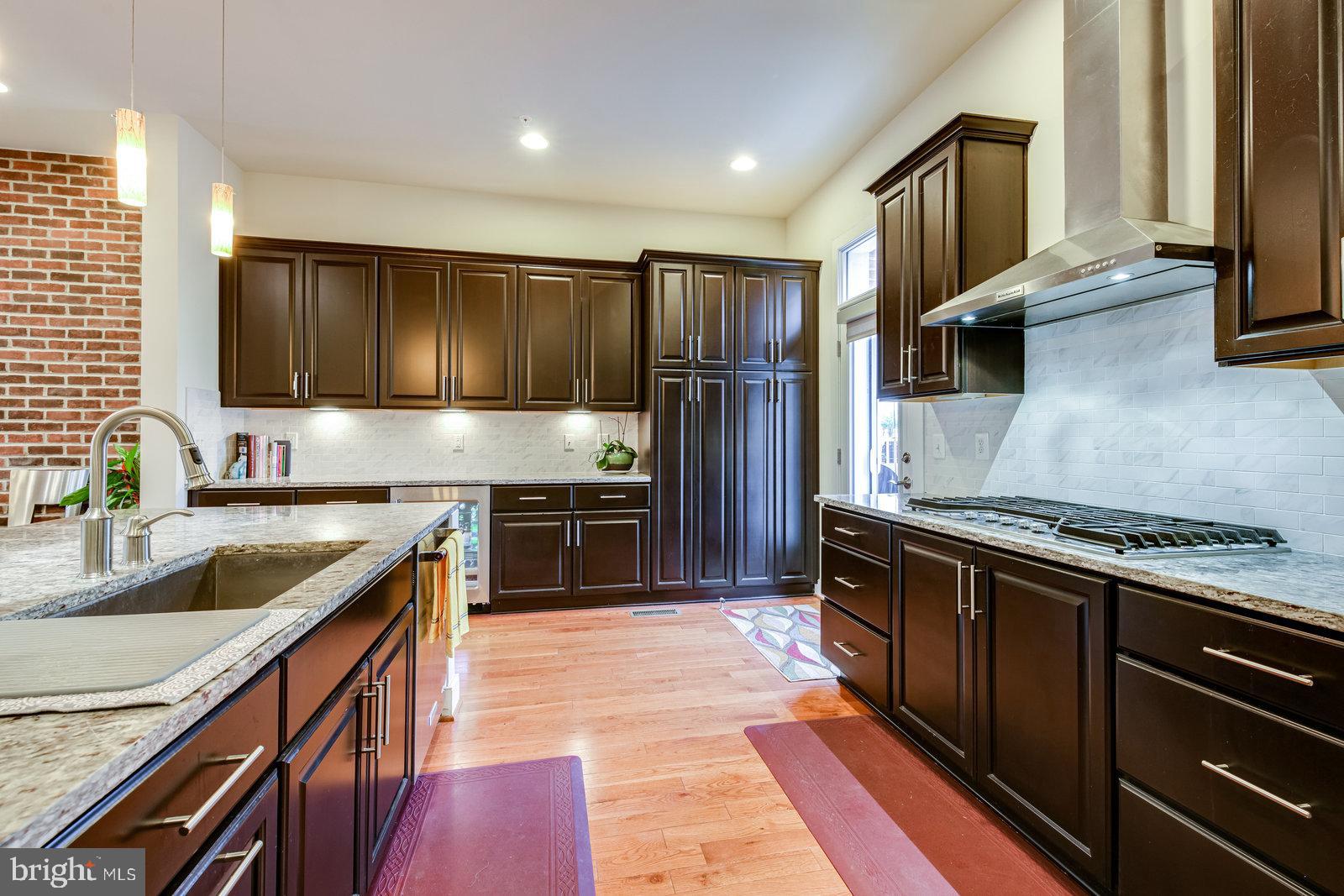 POTOMAC  YARDS - Residential