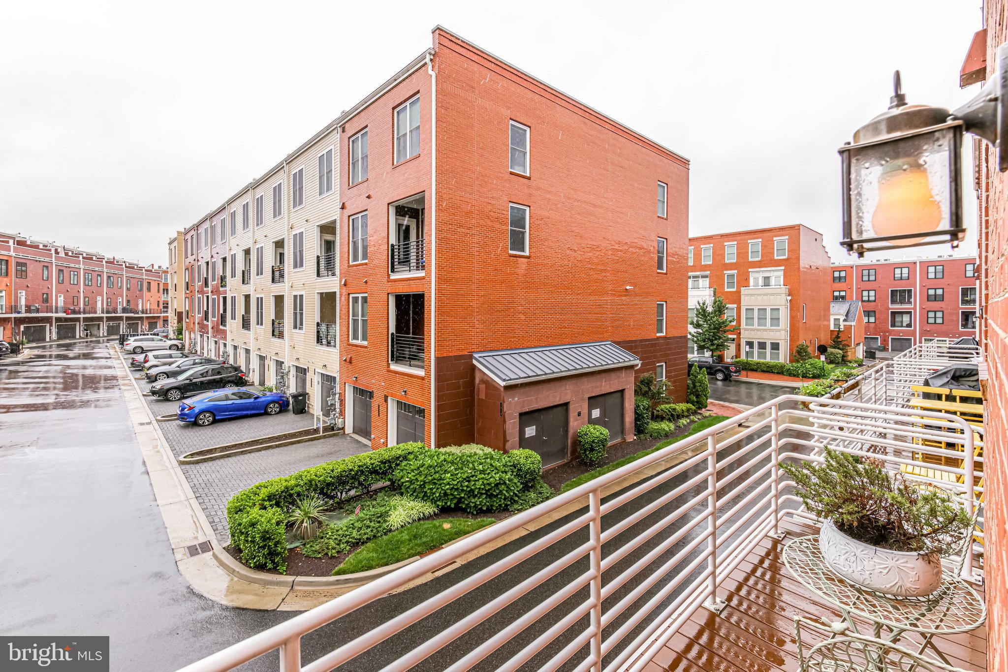 POTOMAC  YARDS - Residential