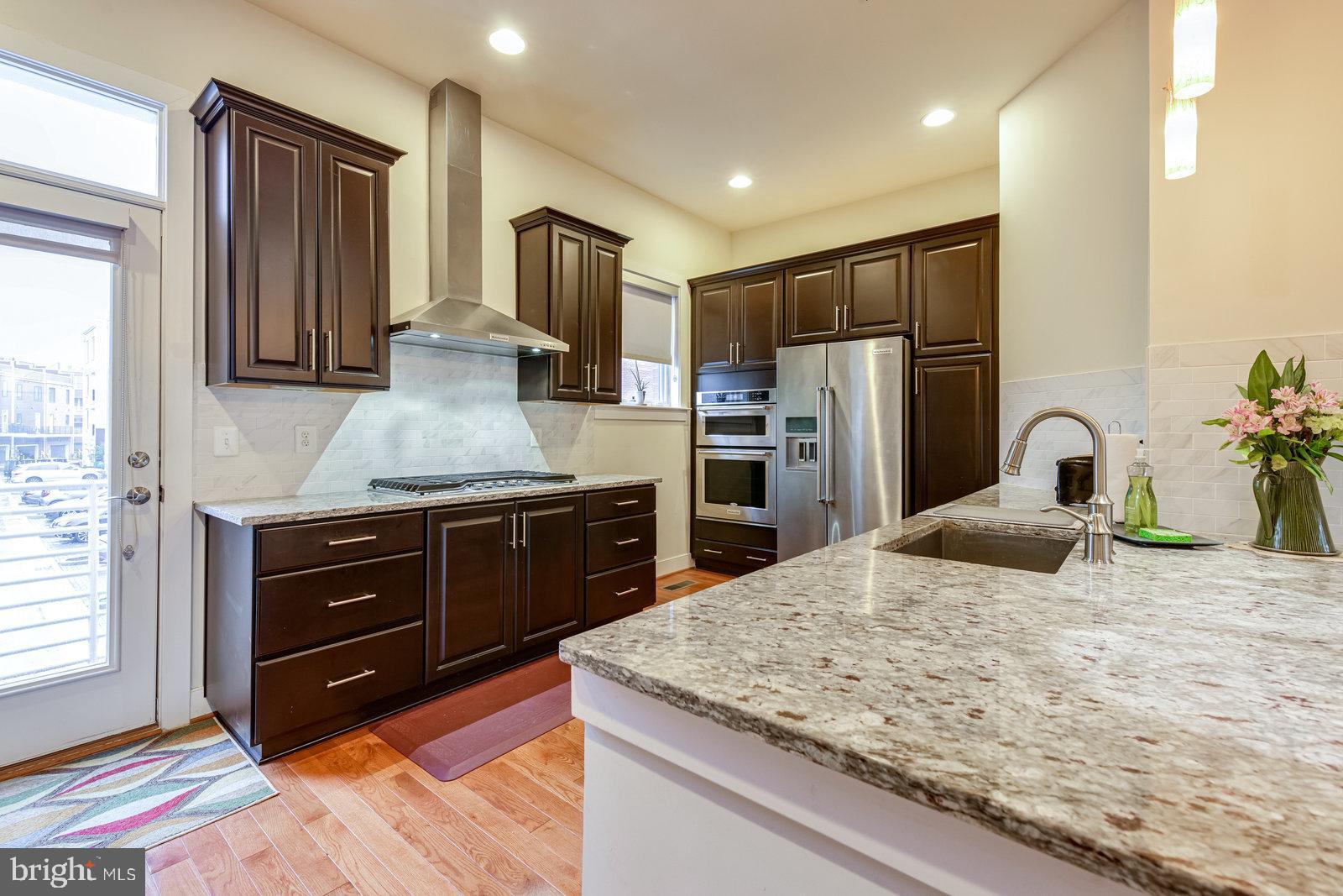 POTOMAC  YARDS - Residential