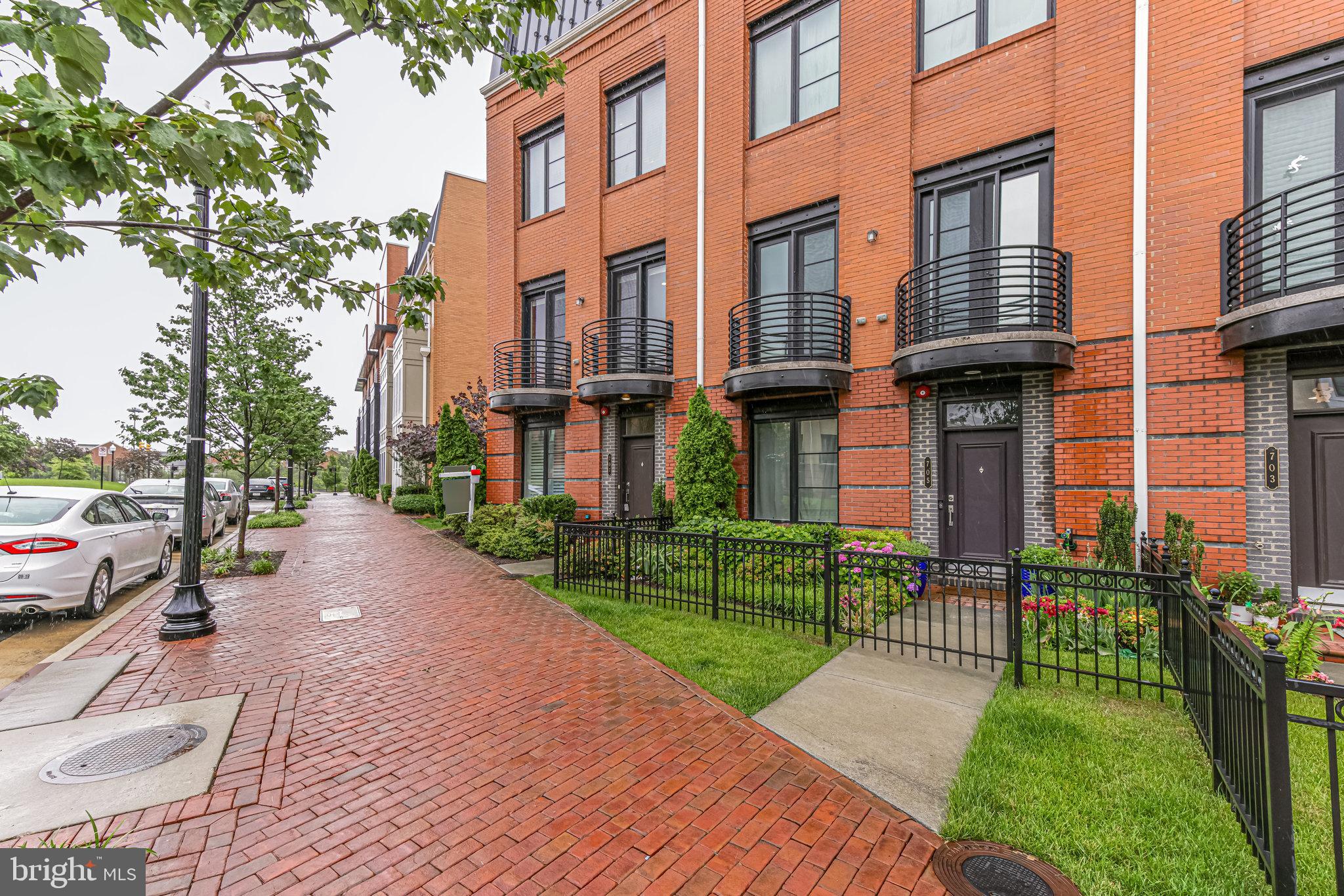 POTOMAC  YARDS - Residential