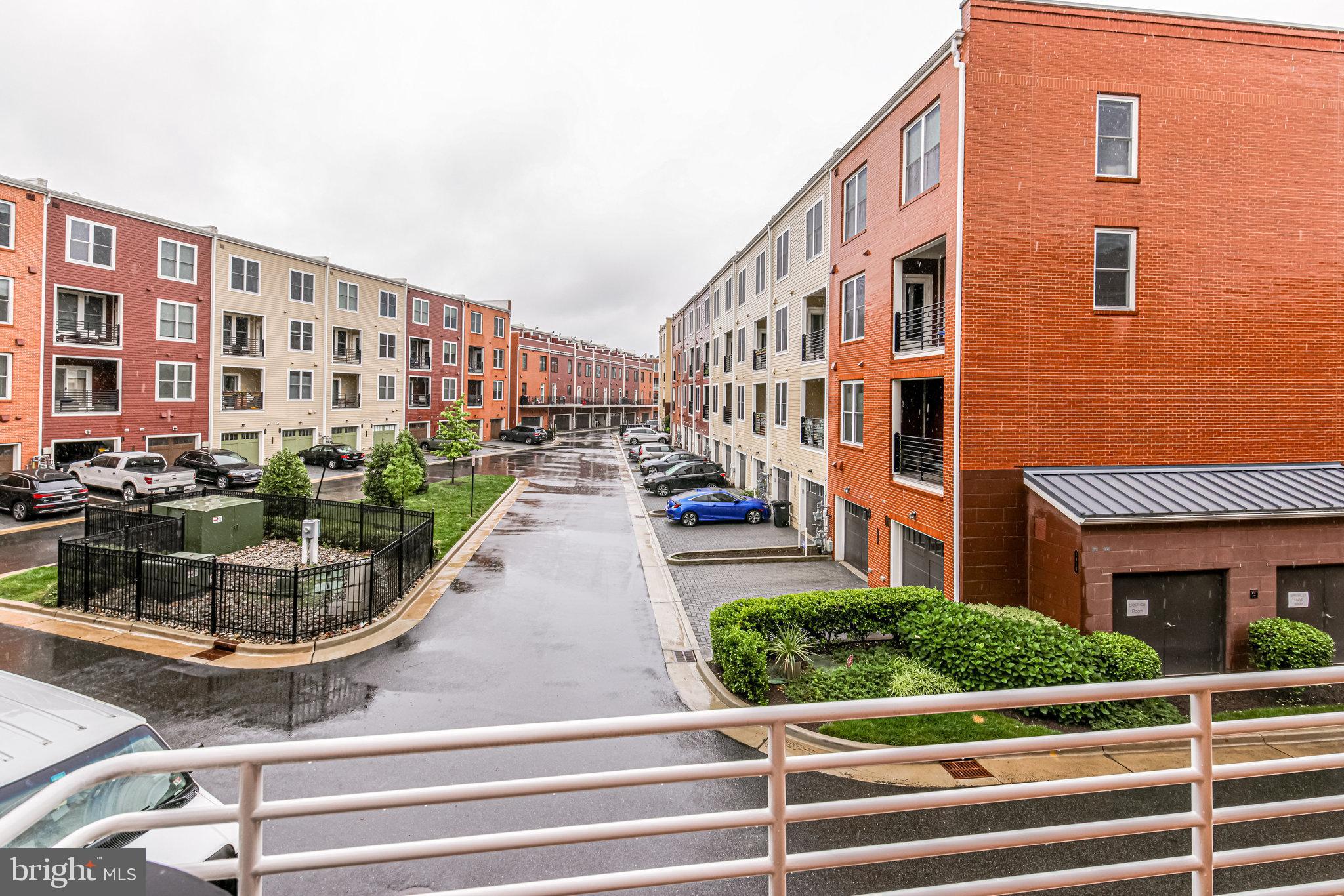 POTOMAC  YARDS - Residential