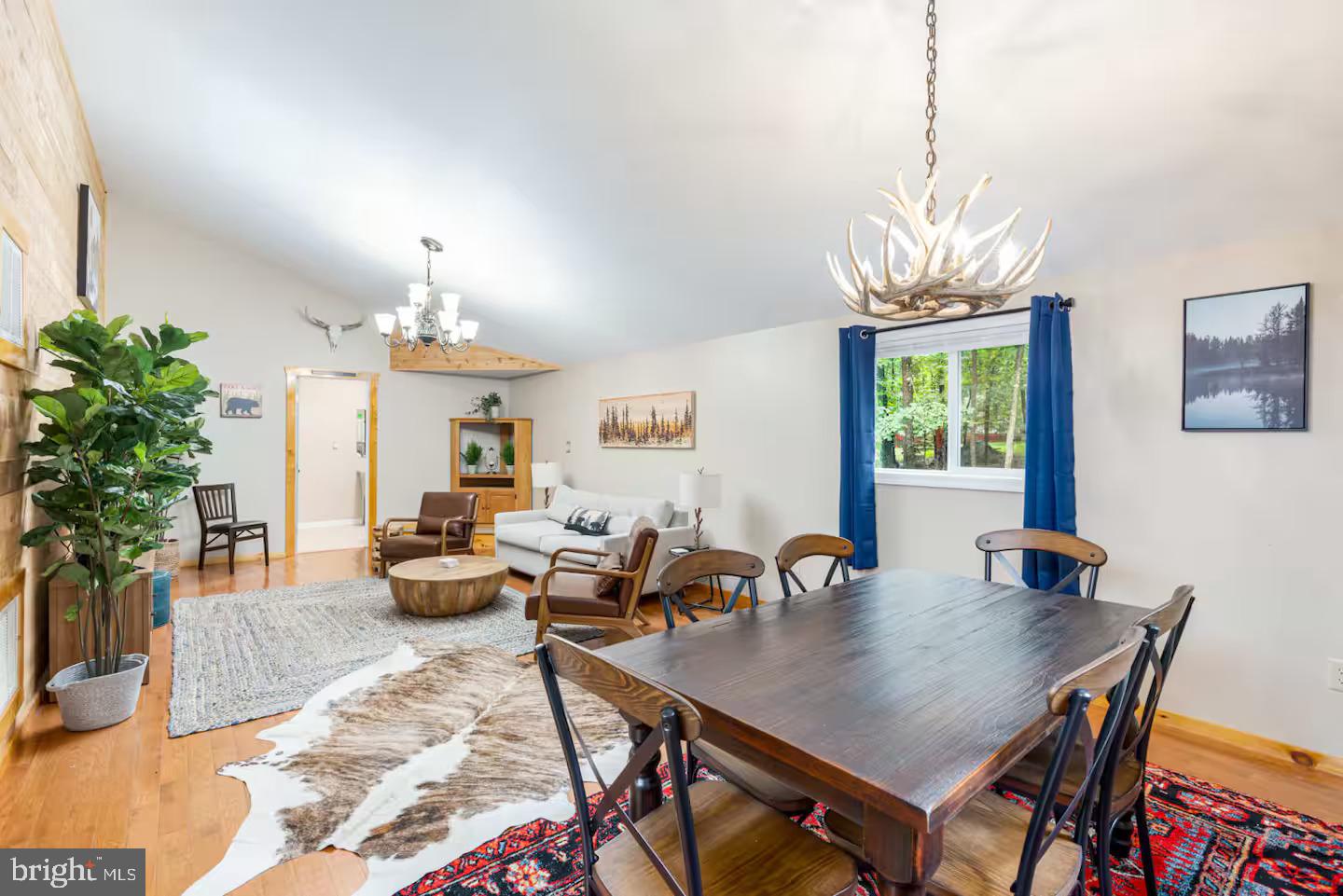 THE WOODS - Residential