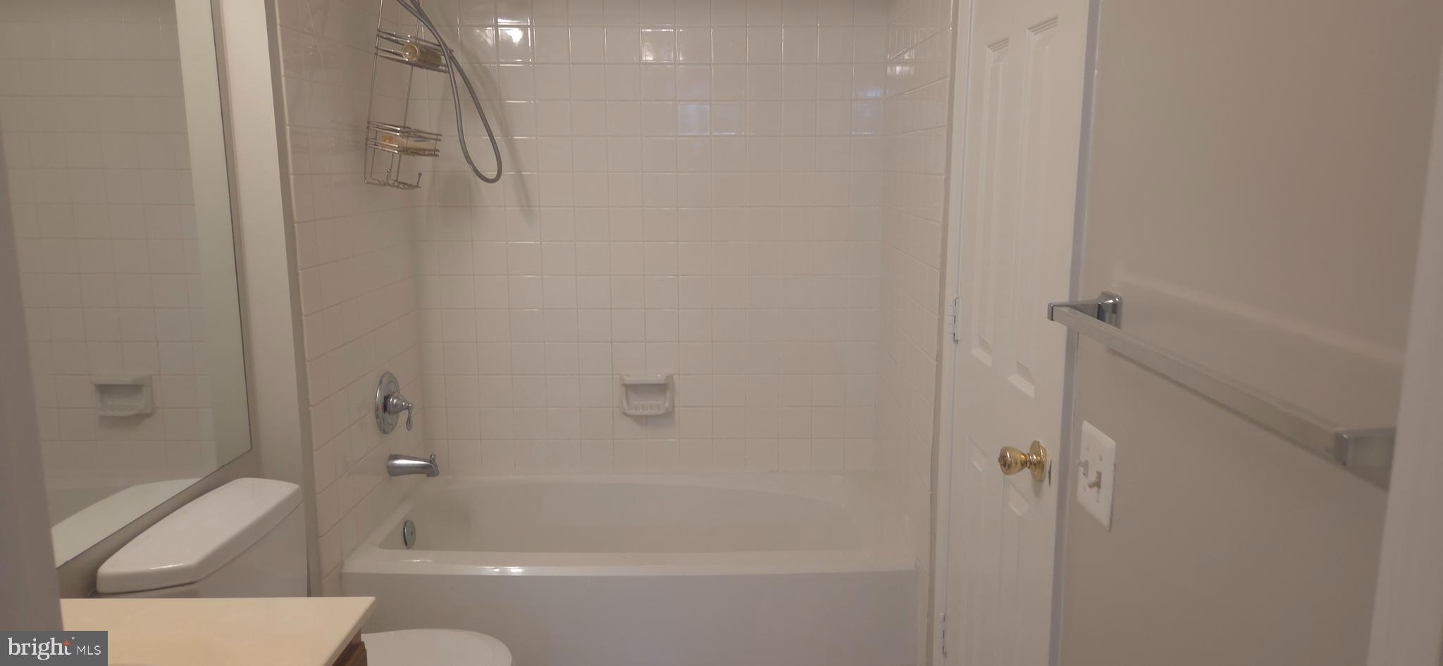 BULL RUN CONDO - Residential