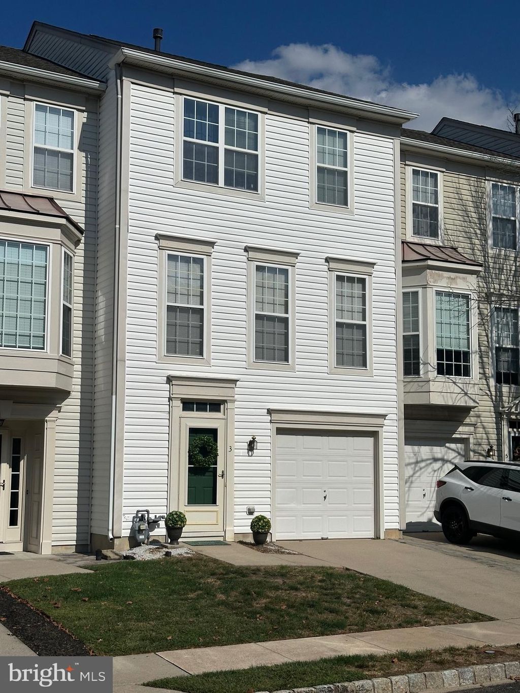 Photo of 3 Firethorn Lane, RIVERSIDE, NJ 08075 (MLS # NJBL2096446)