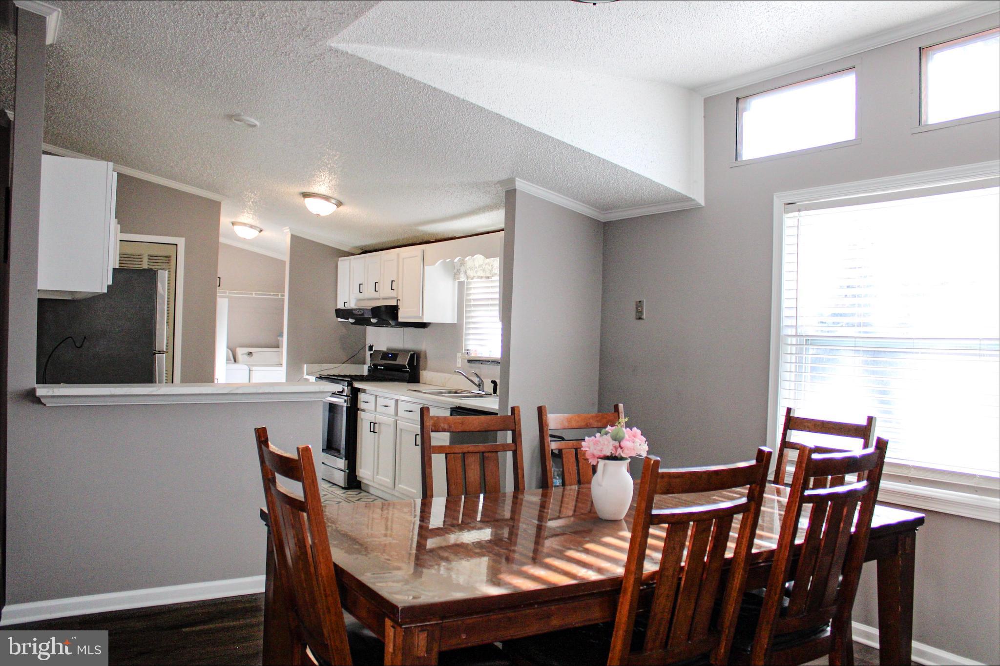 1061 S LITTLE CREEK ROAD 200