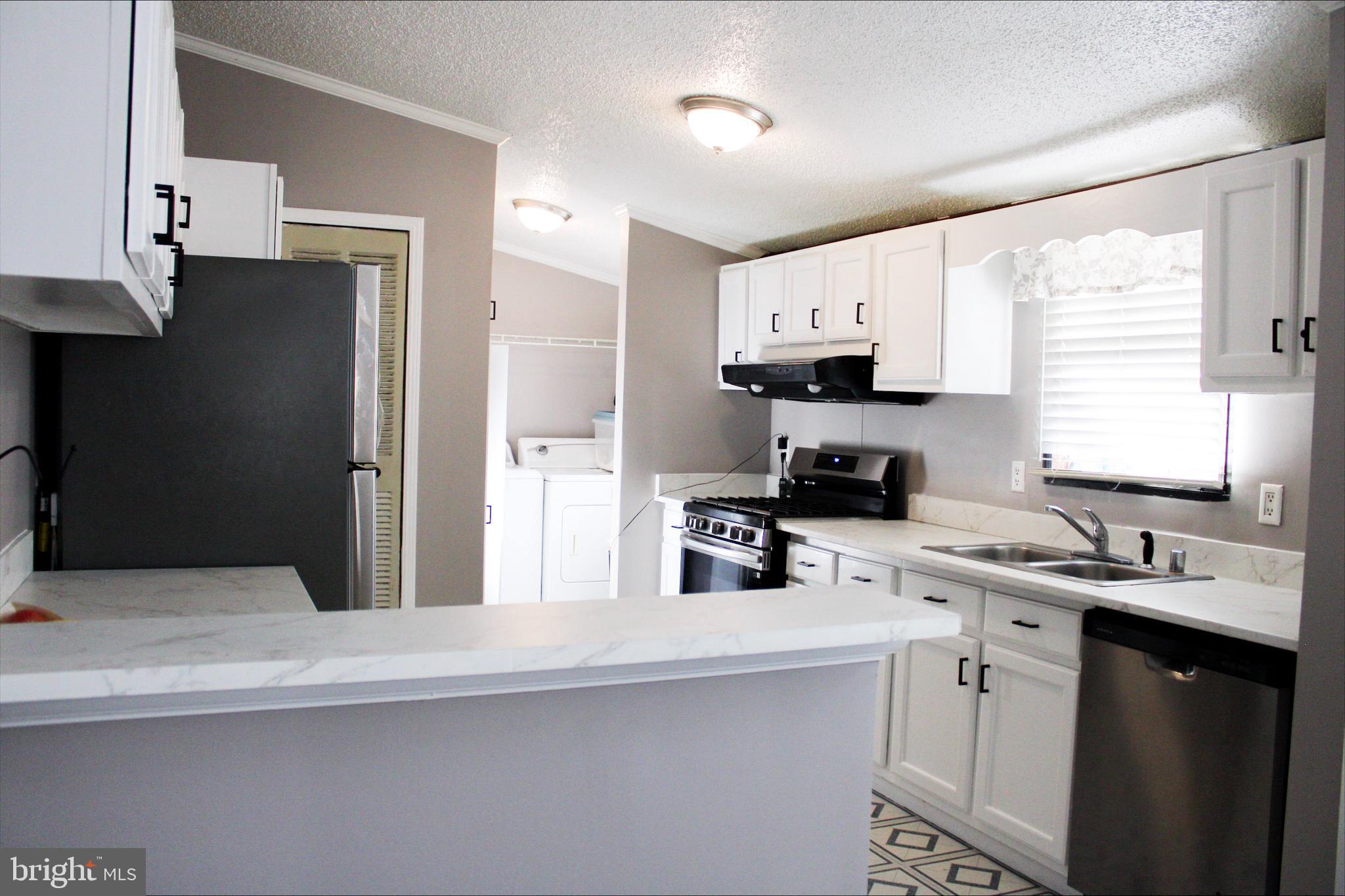 1061 S LITTLE CREEK ROAD 200