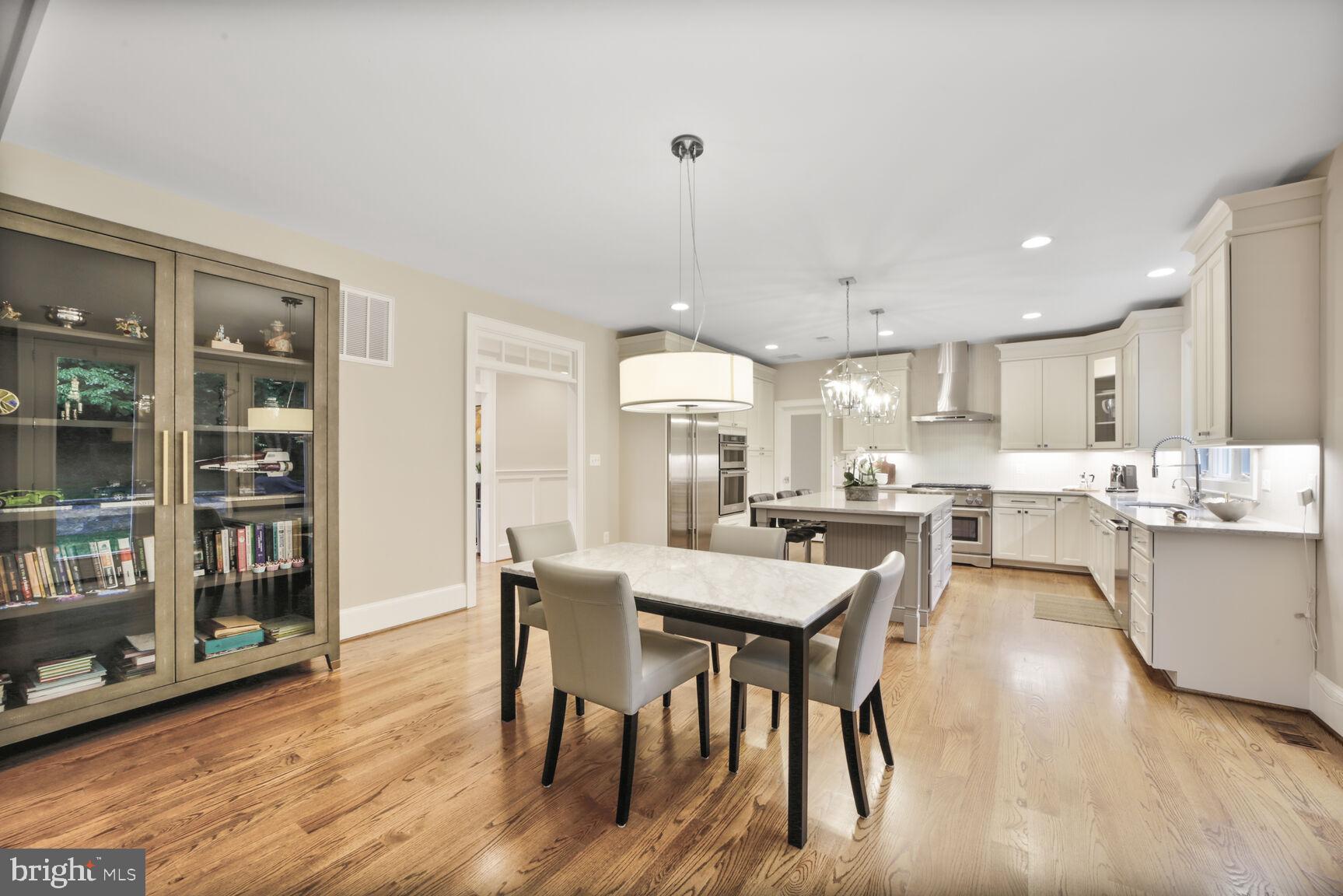 LEE HEIGHTS - Residential