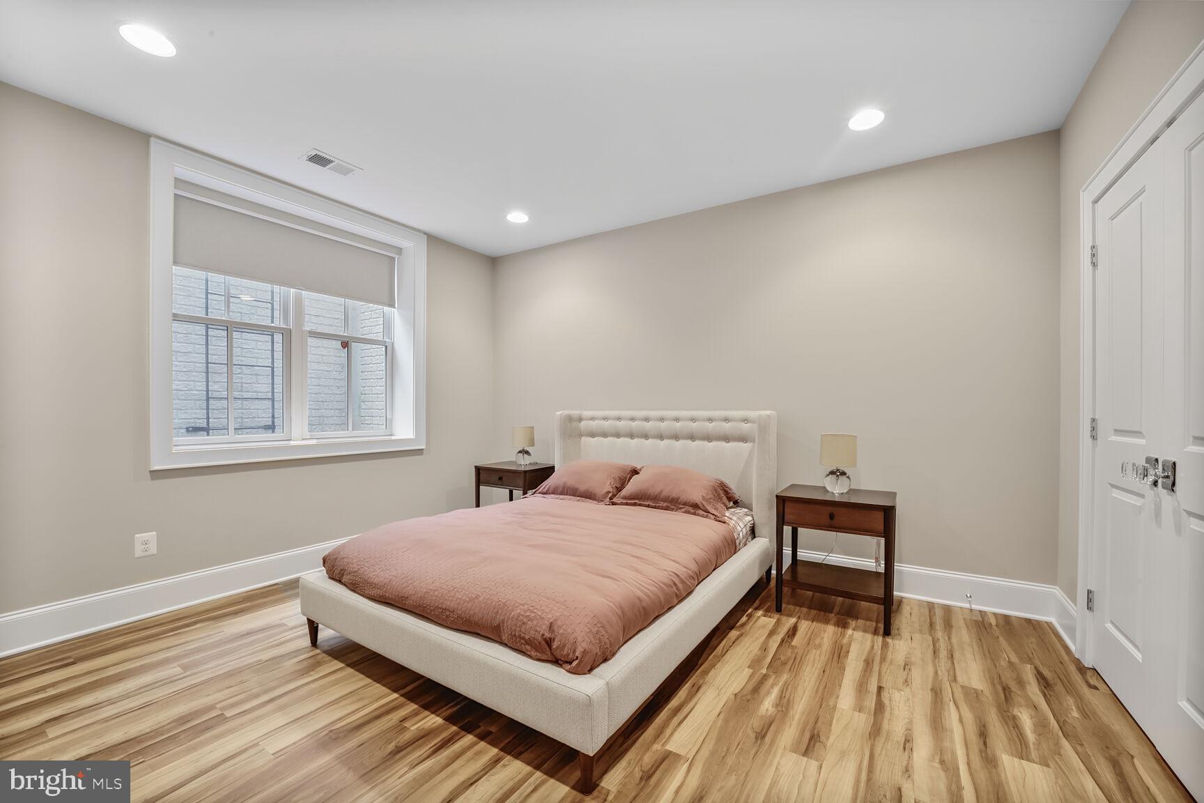 LEE HEIGHTS - Residential