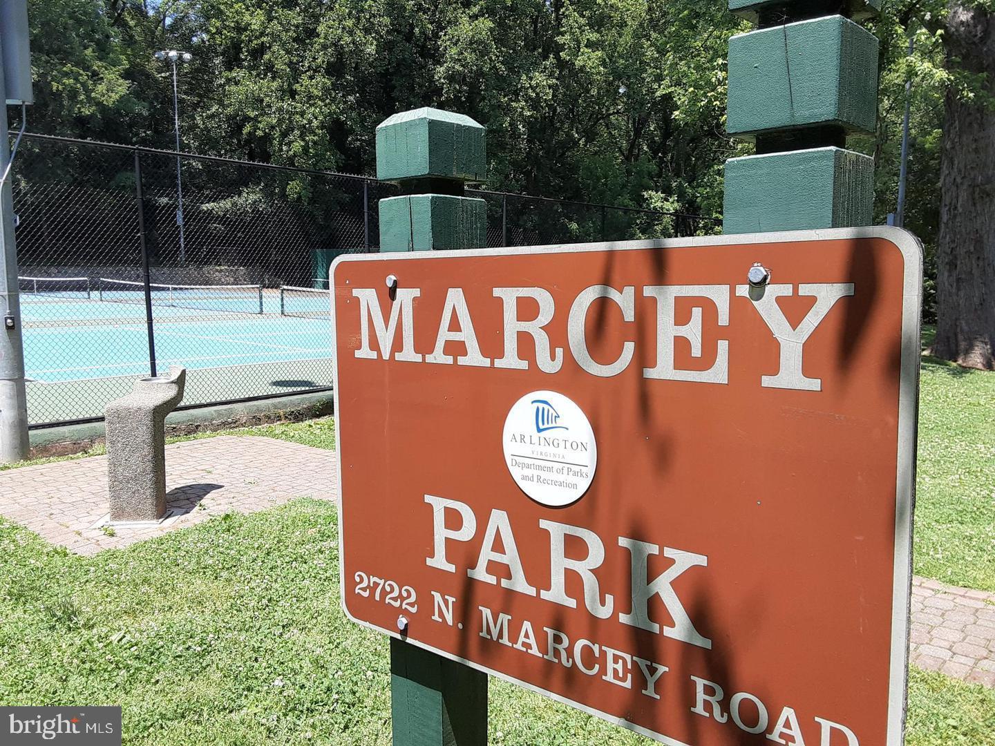 LEE HEIGHTS - Residential