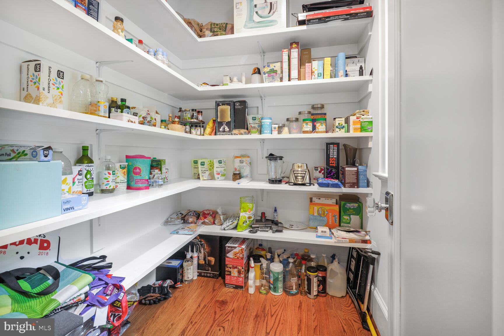 LEE HEIGHTS - Residential